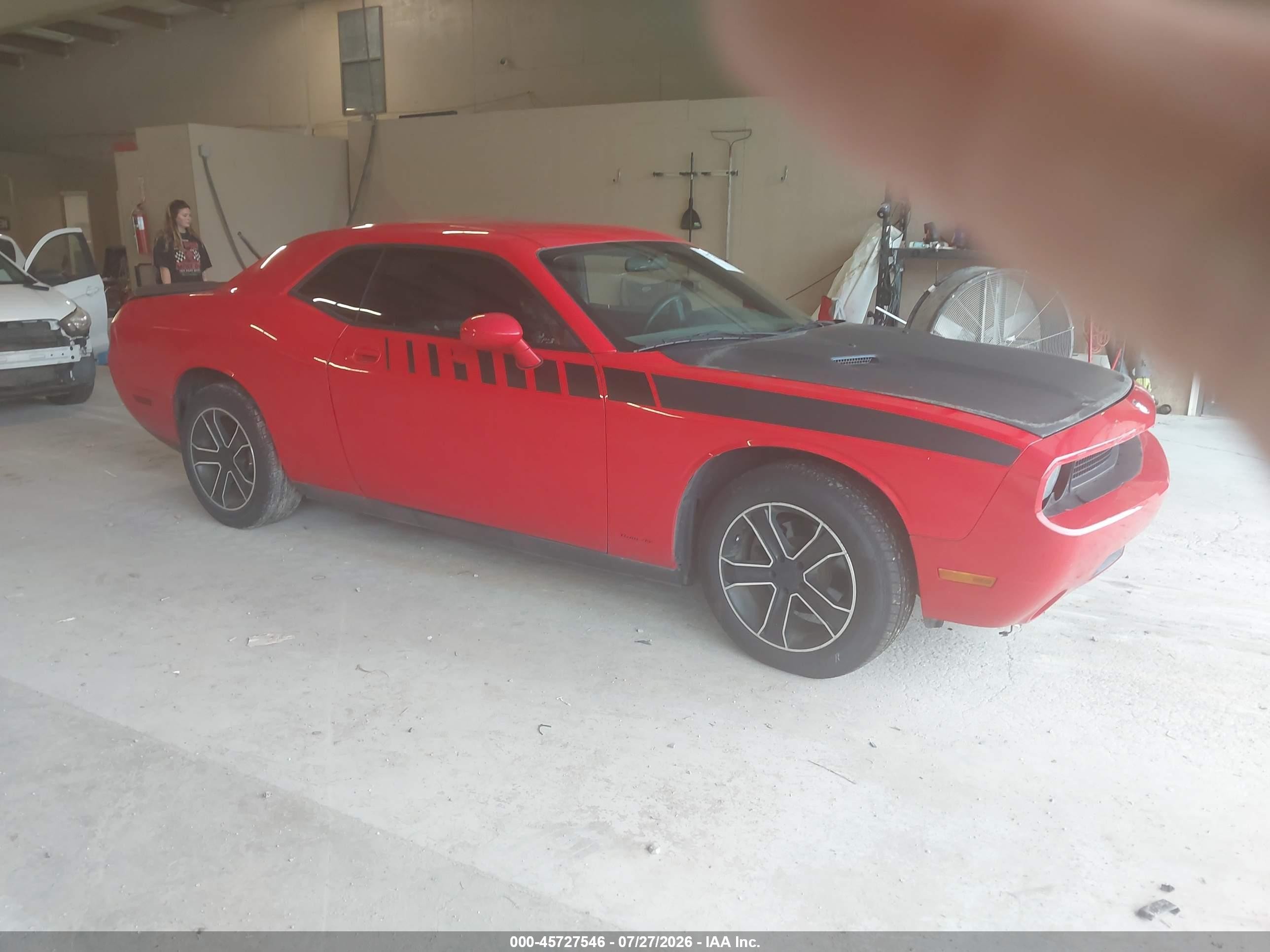 2010 Dodge Challenger Se Красный vin: 2B3CJ4DV6AH323524