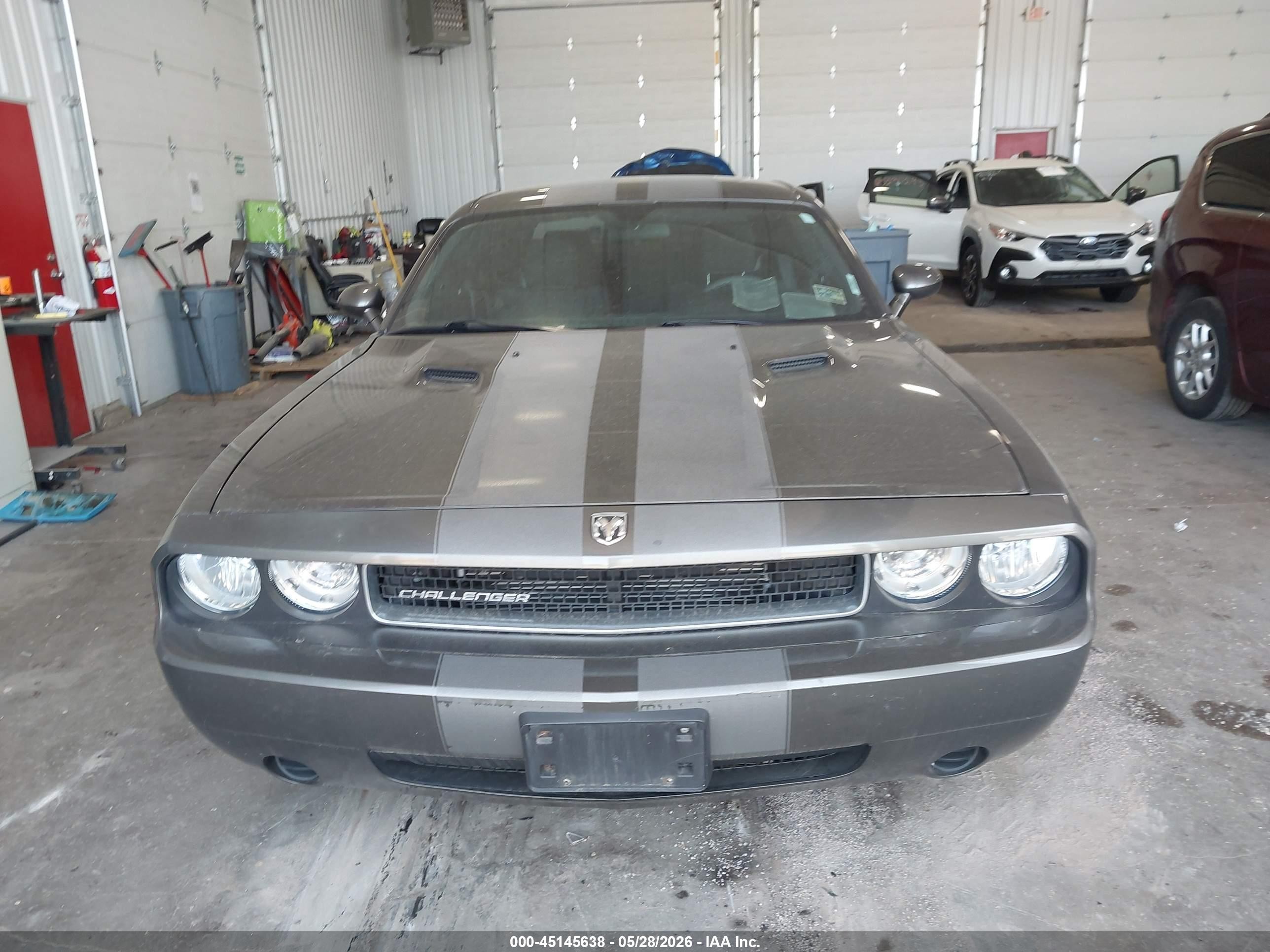 2010 Dodge Challenger Se Gray vin: 2B3CJ4DV8AH235428