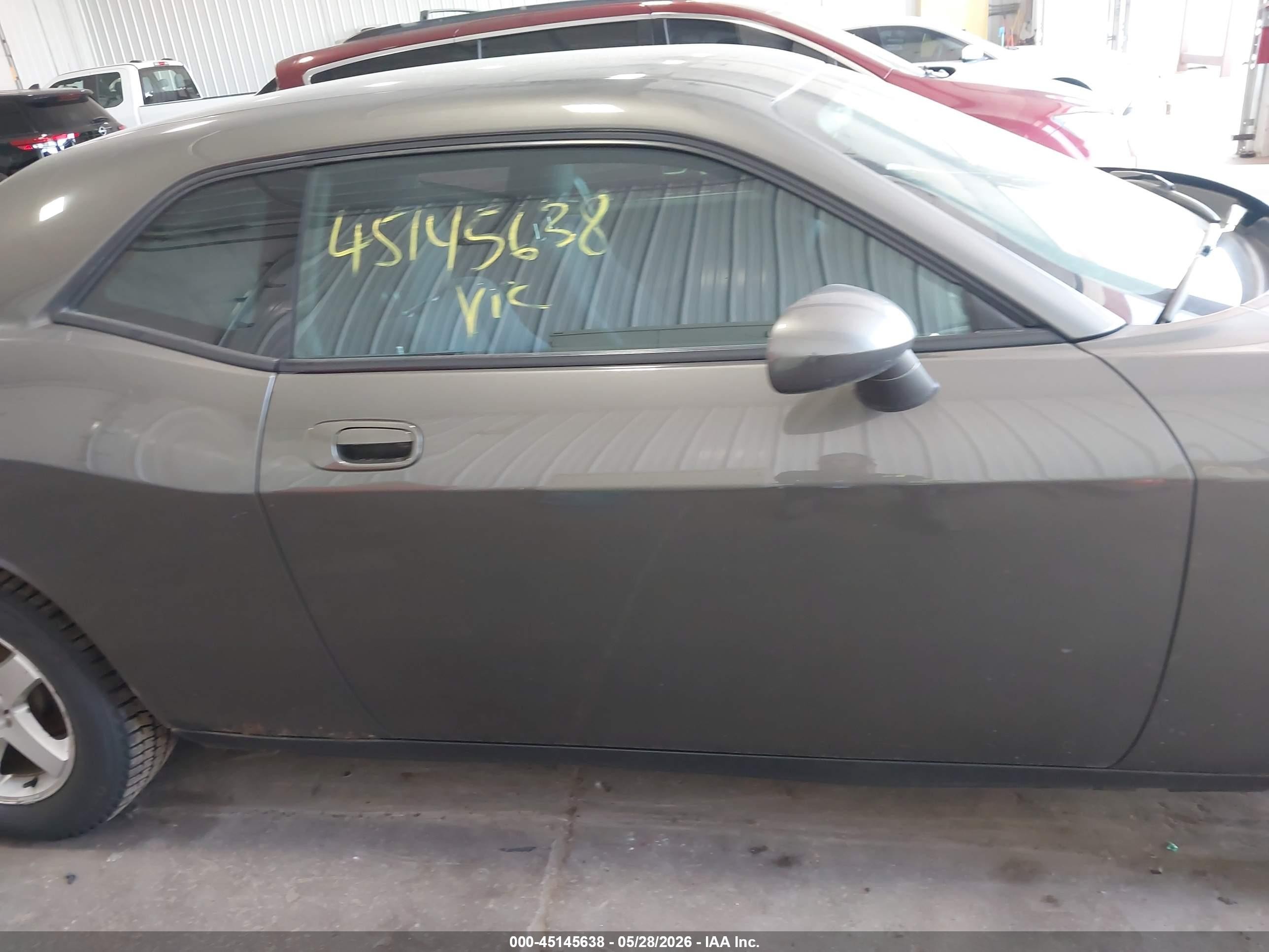 2010 Dodge Challenger Se Gray vin: 2B3CJ4DV8AH235428