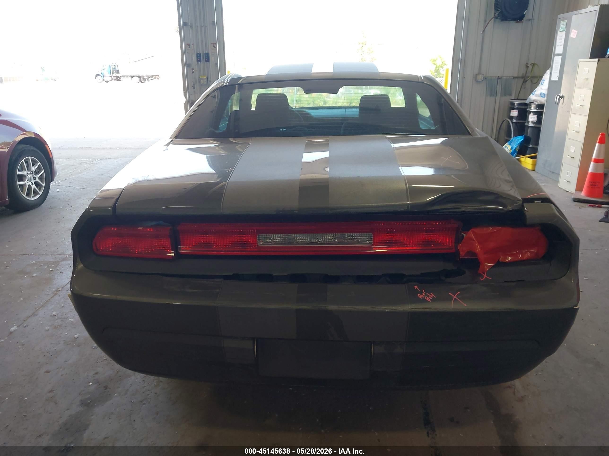 2010 Dodge Challenger Se Gray vin: 2B3CJ4DV8AH235428