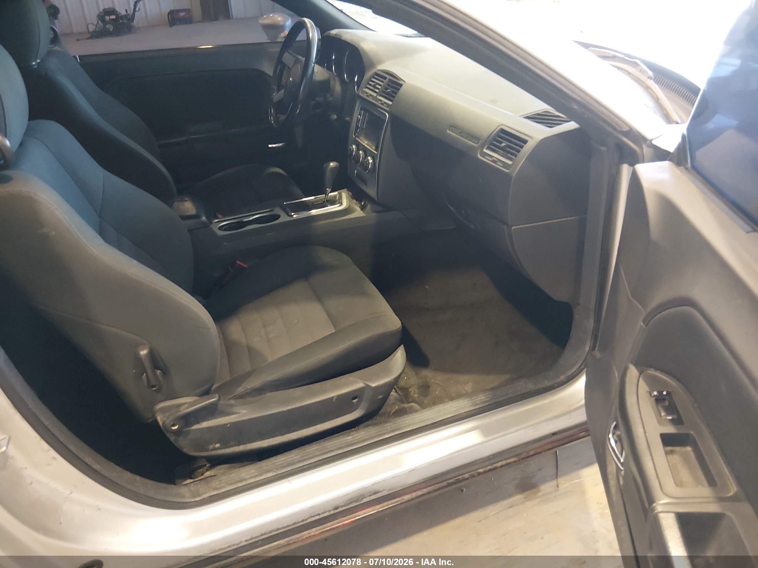 2010 Dodge Challenger Se Серебряный vin: 2B3CJ4DVXAH102721