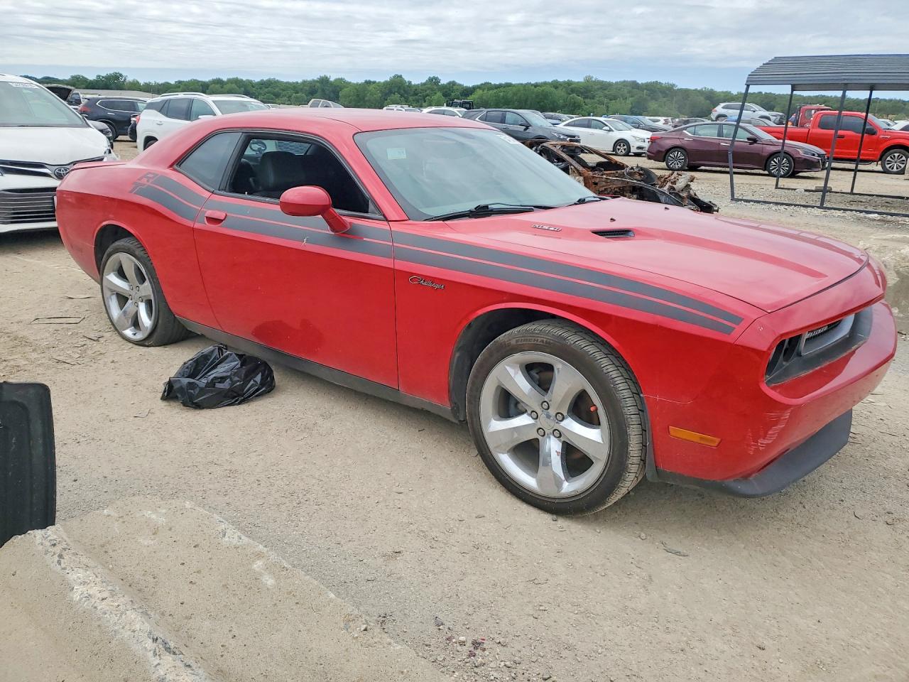 2011 Dodge Challenger R Красный vin: 2B3CJ5DT3BH533911