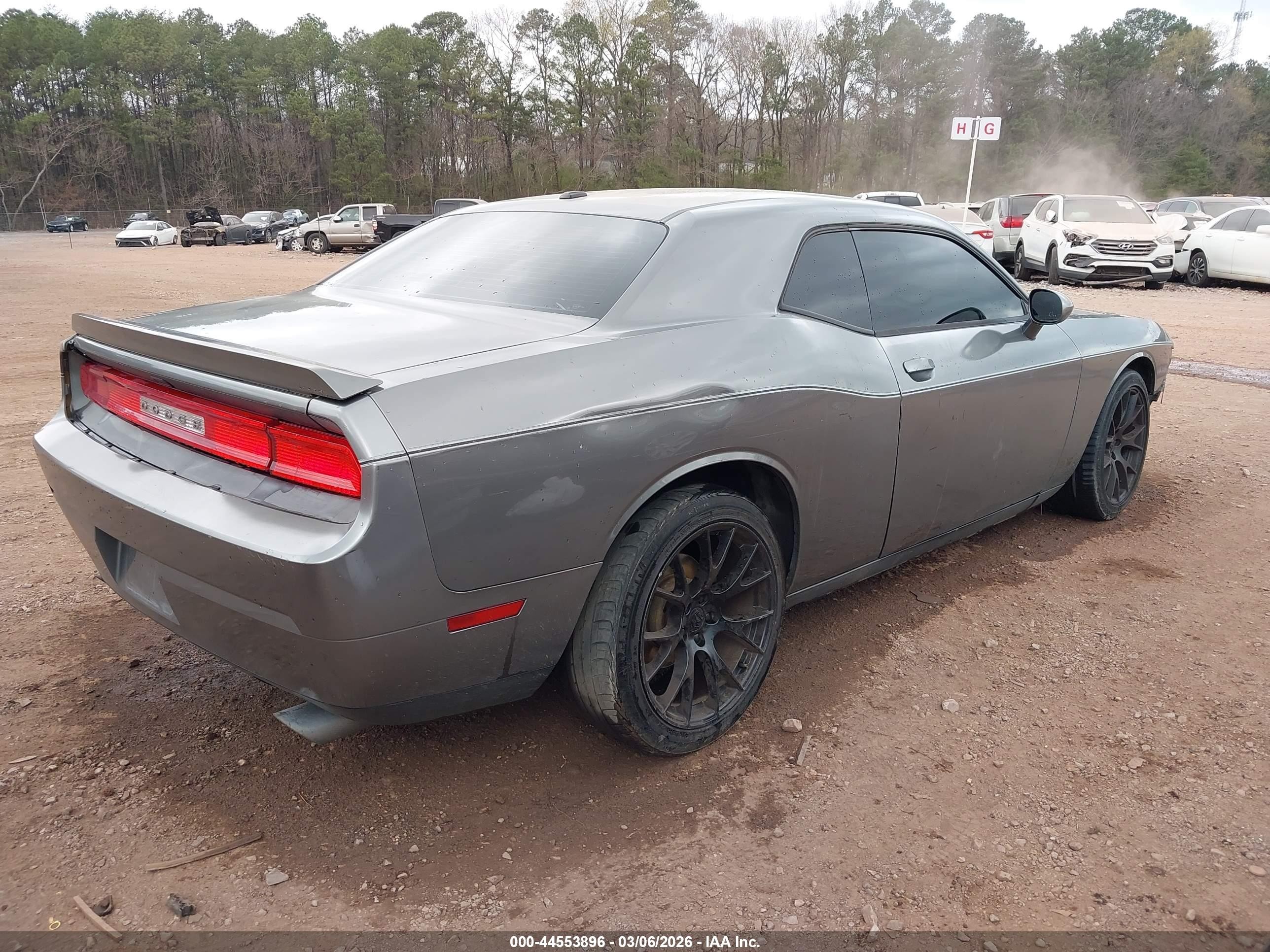 2011 Dodge Challenger R/t Серый vin: 2B3CJ5DT3BH541653