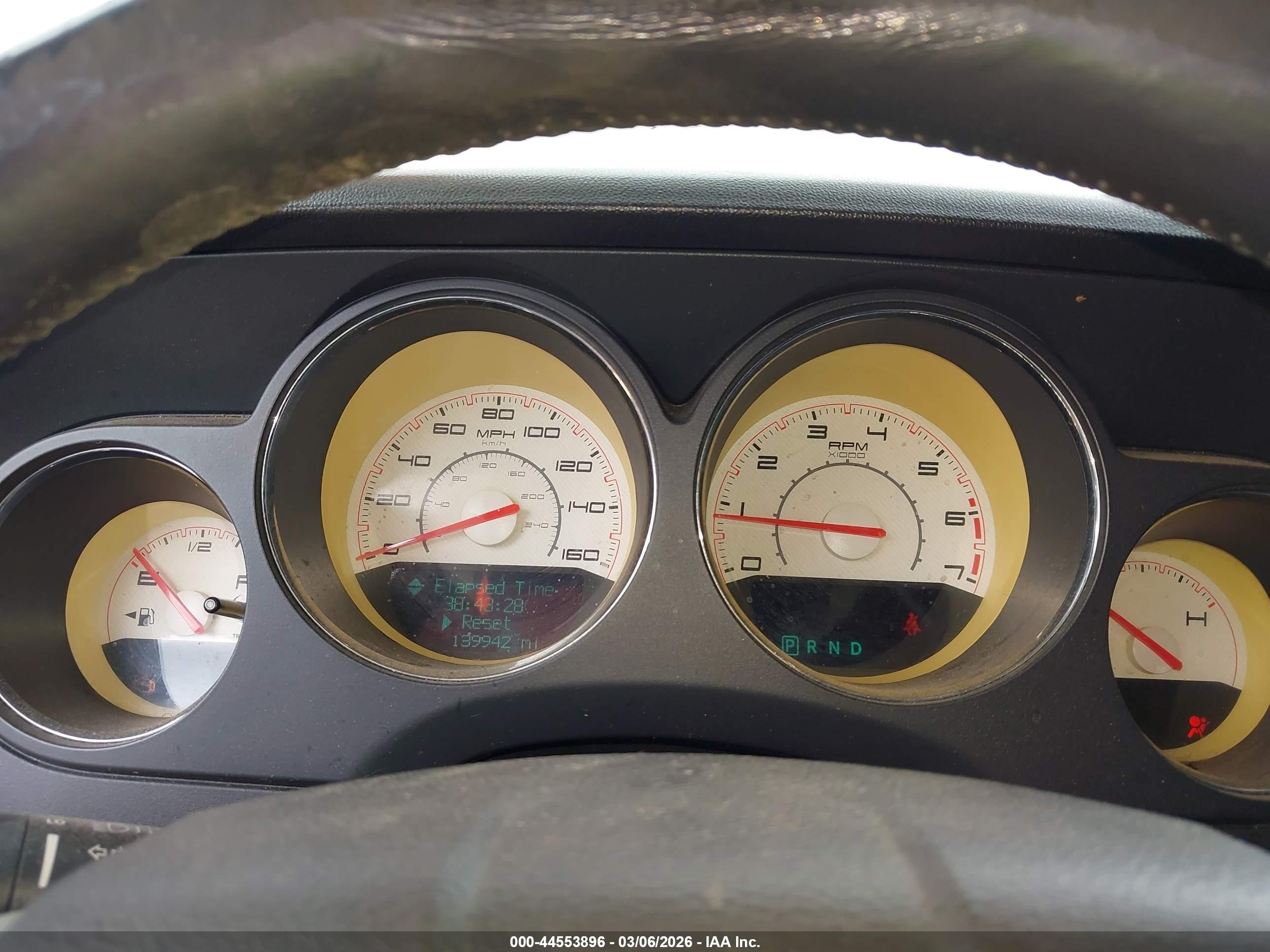 2011 Dodge Challenger R/t Серый vin: 2B3CJ5DT3BH541653