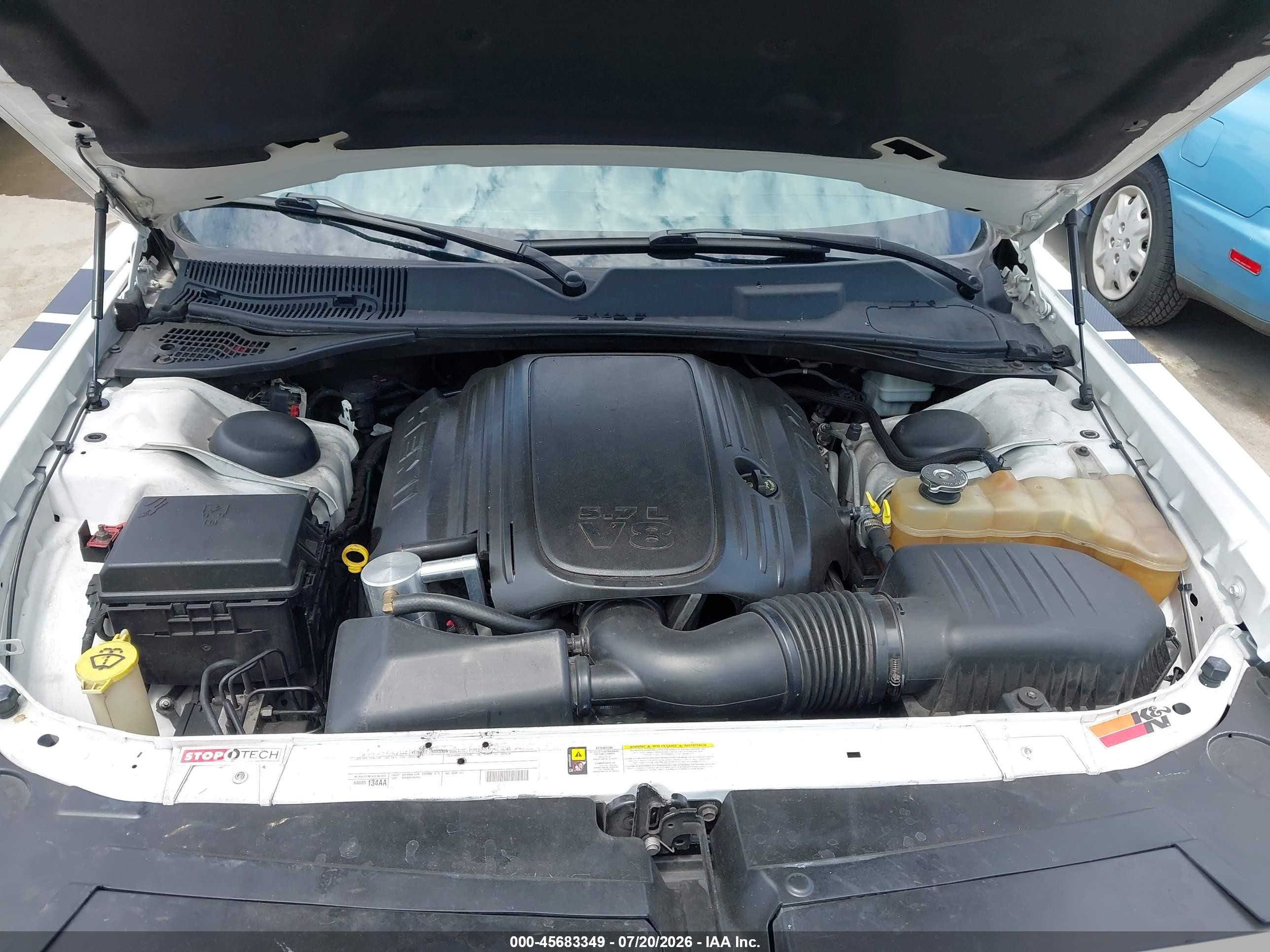 2011 Dodge Challenger R/t White vin: 2B3CJ5DT3BH552989