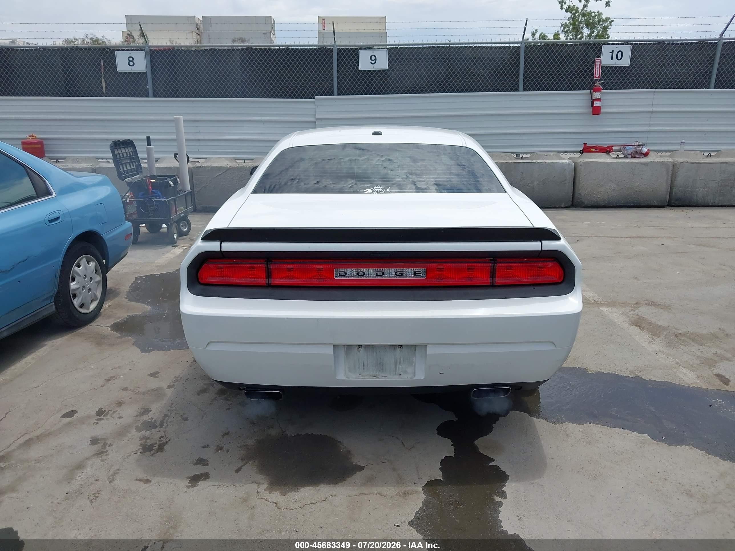 2011 Dodge Challenger R/t White vin: 2B3CJ5DT3BH552989