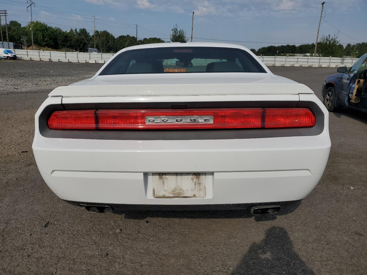 2011 Dodge Challenger White vin: 2B3CJ5DT3BH603181