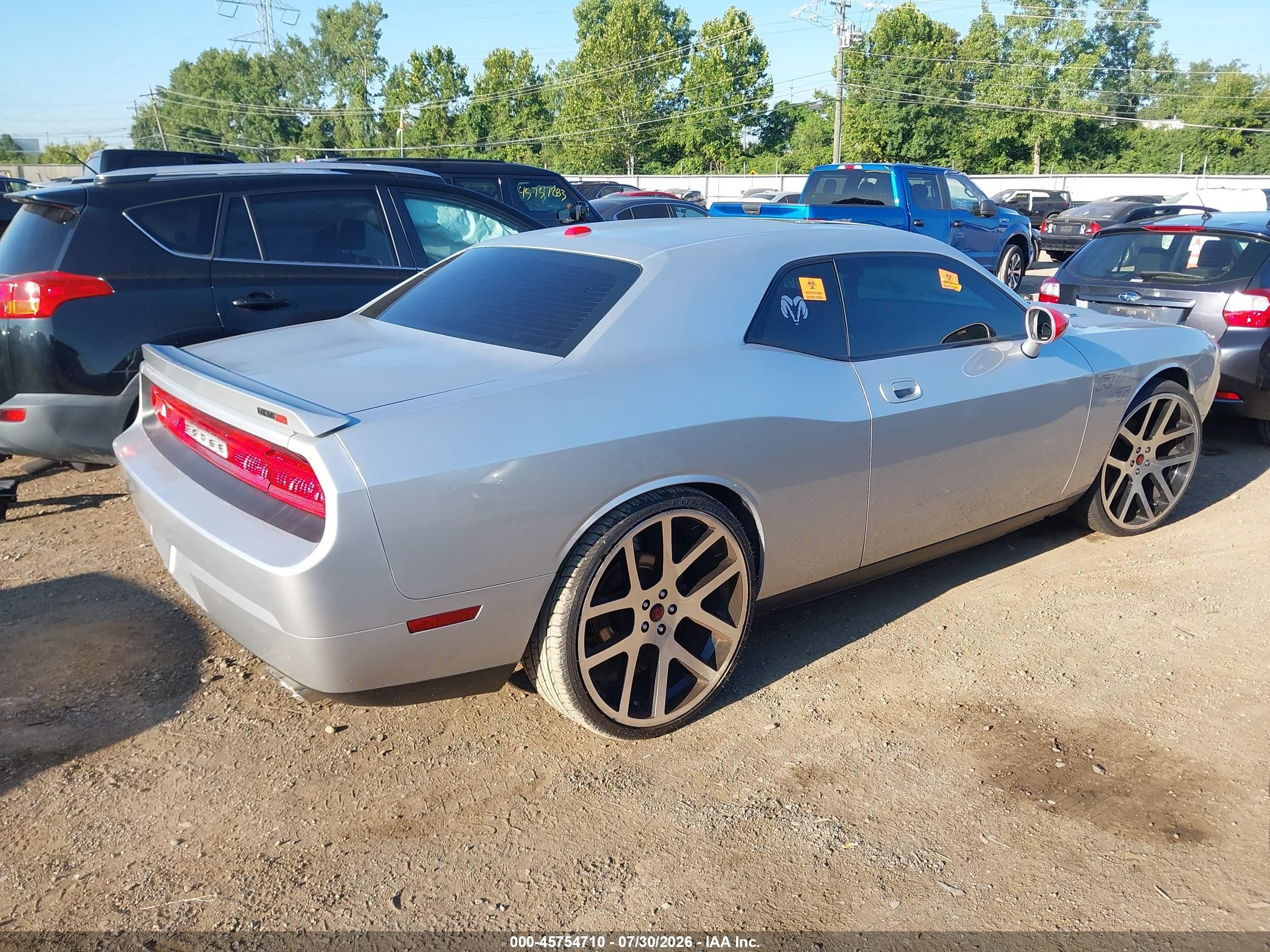 2010 Dodge Challenger R/t Silver vin: 2B3CJ5DT4AH135041