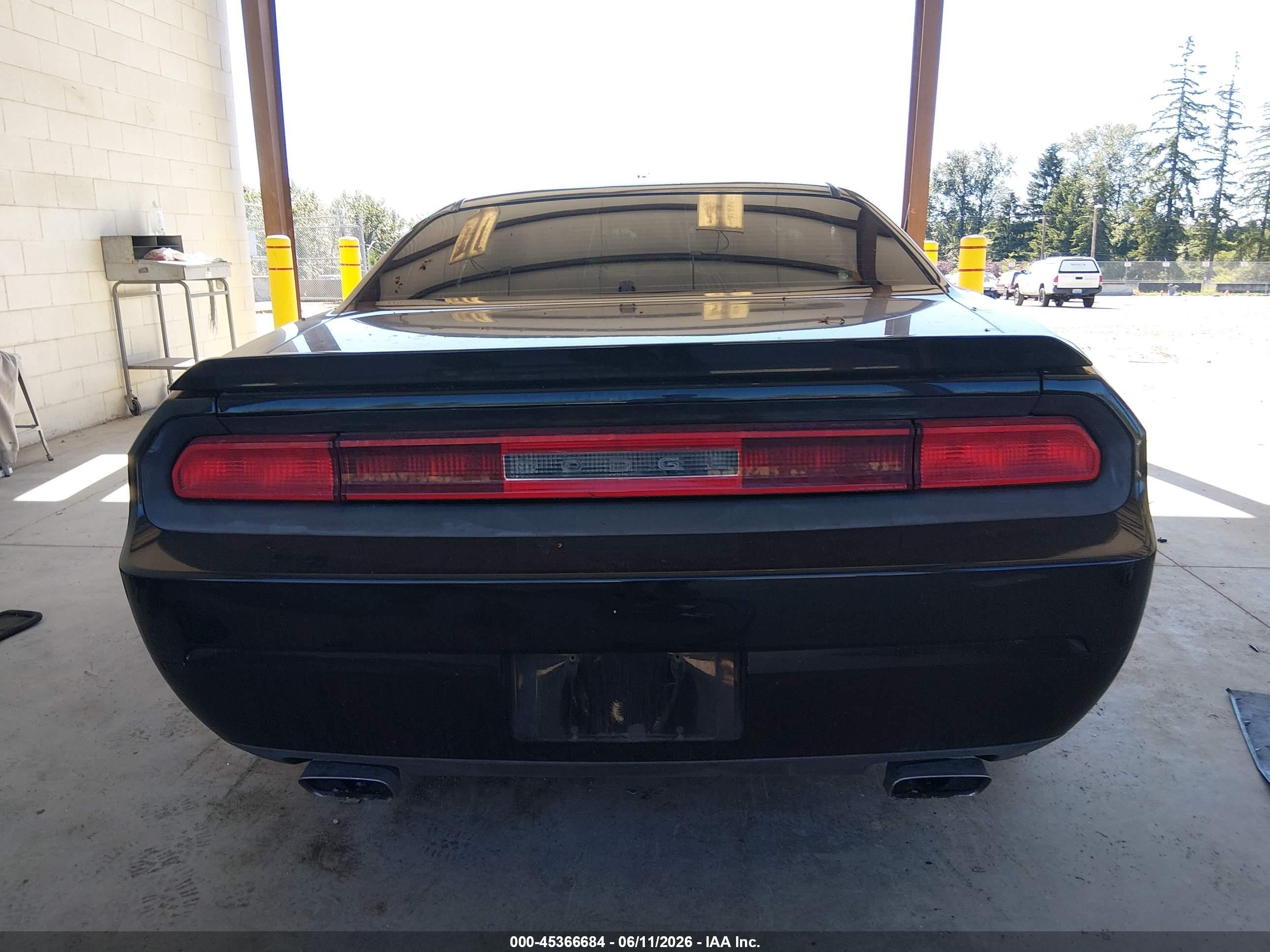 2010 Dodge Challenger R/t Black vin: 2B3CJ5DT4AH199497