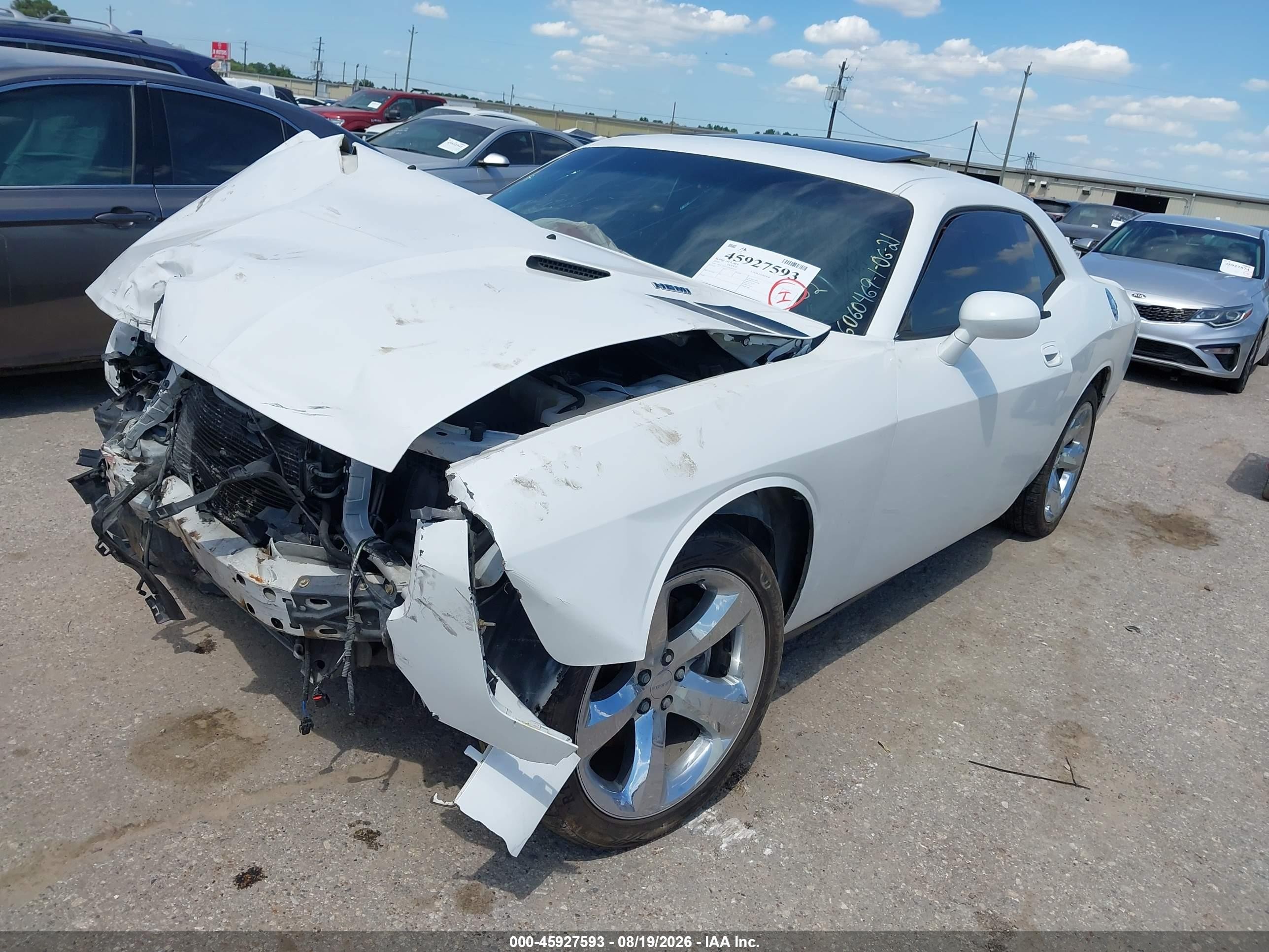 2010 Dodge Challenger R/t White vin: 2B3CJ5DT5AH283652
