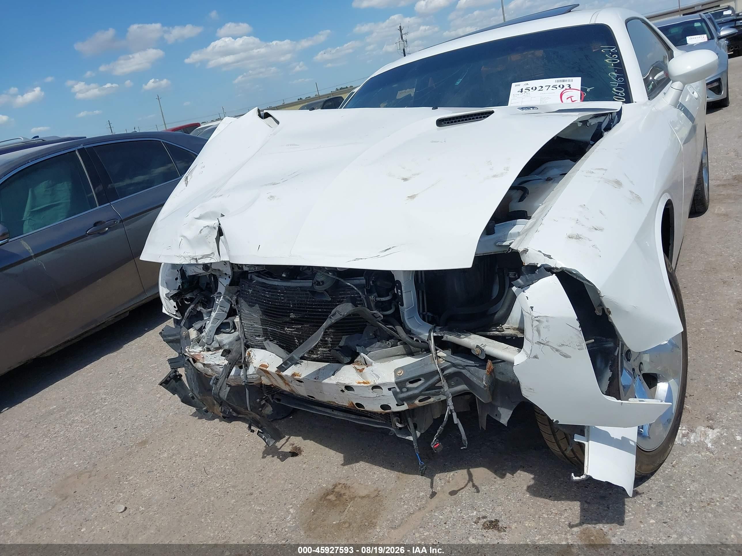 2010 Dodge Challenger R/t White vin: 2B3CJ5DT5AH283652