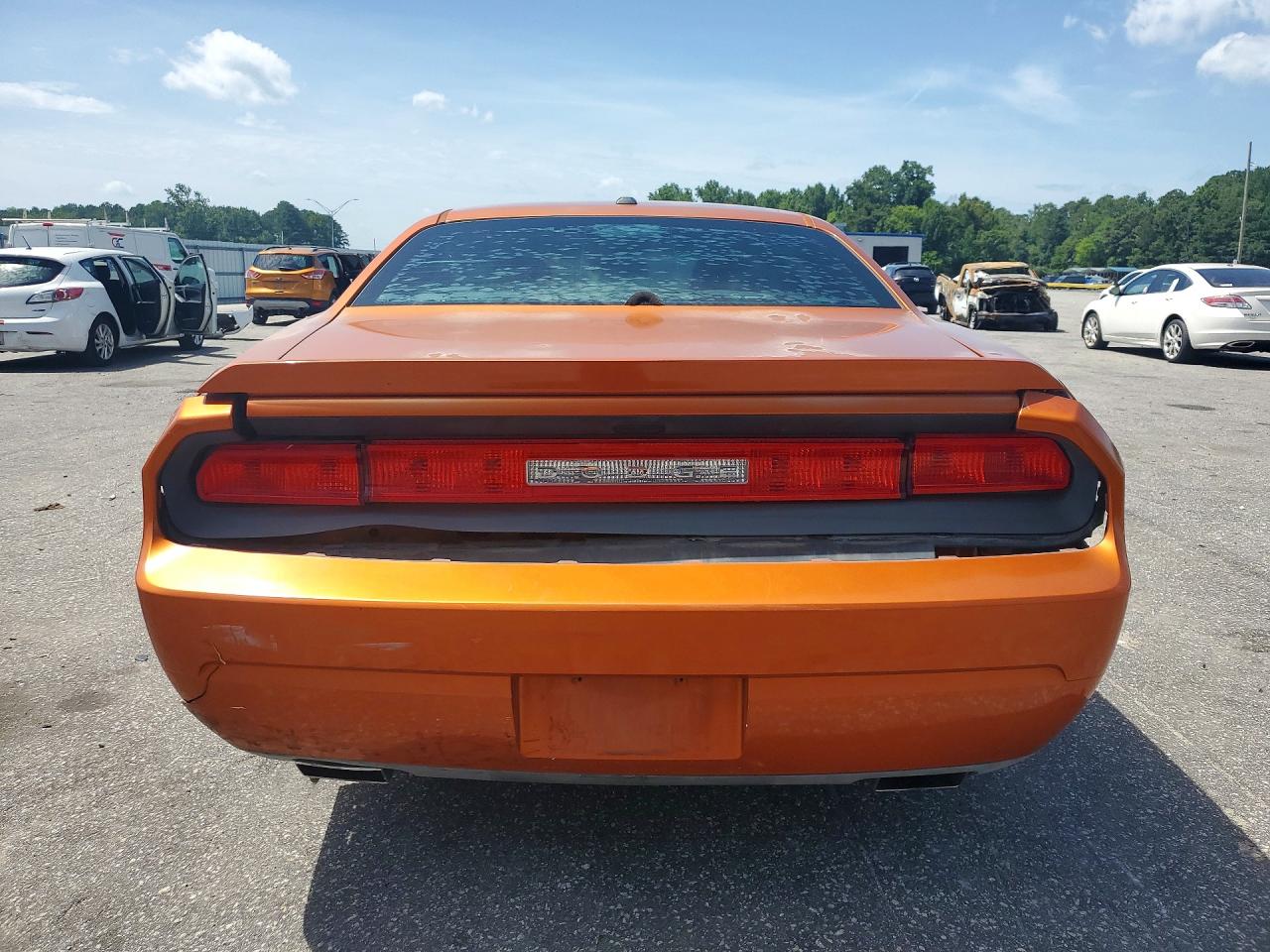 2011 Dodge Challenger Orange vin: 2B3CJ5DT6BH565543