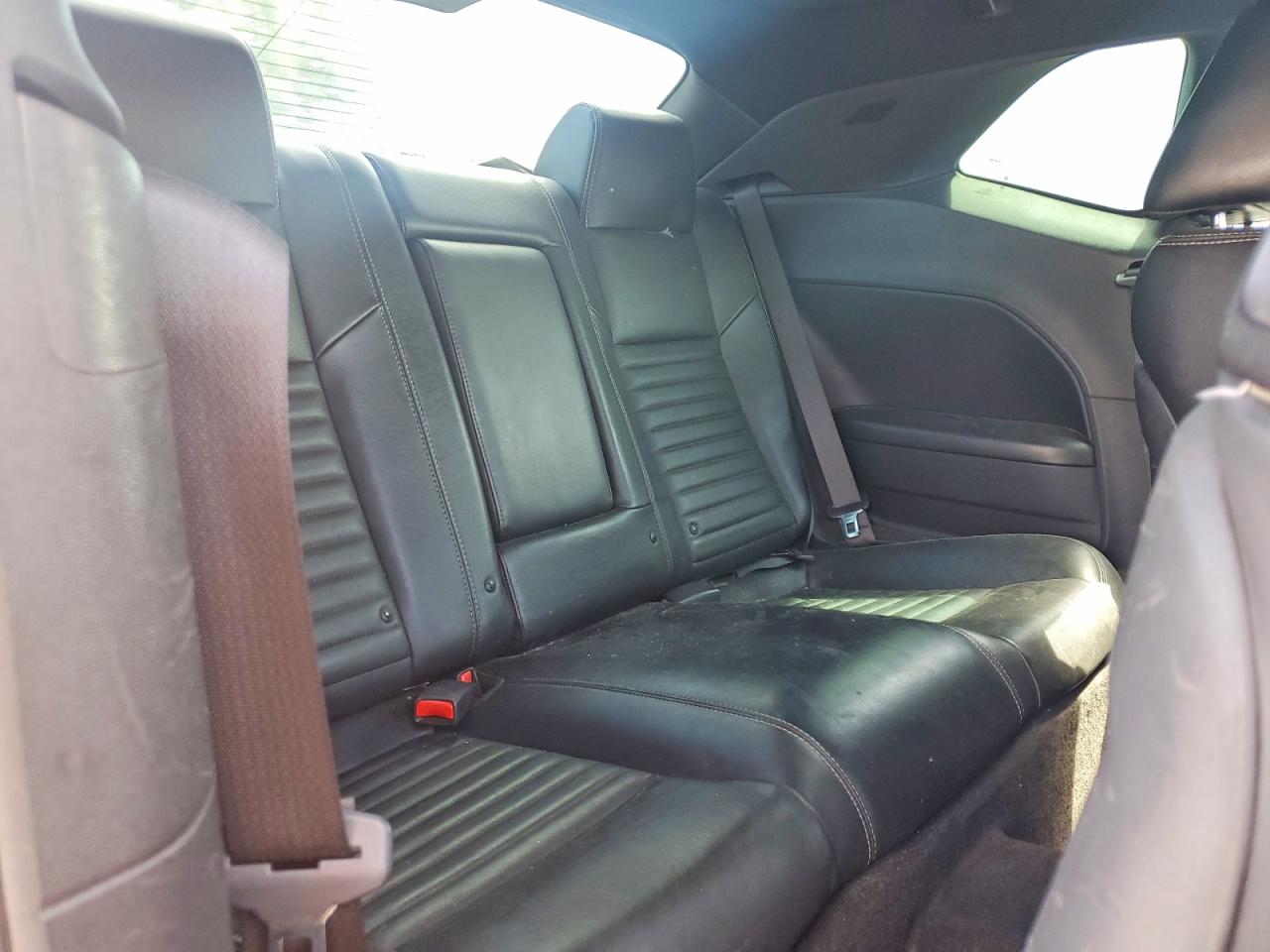 2011 Dodge Challenger Orange vin: 2B3CJ5DT6BH565543