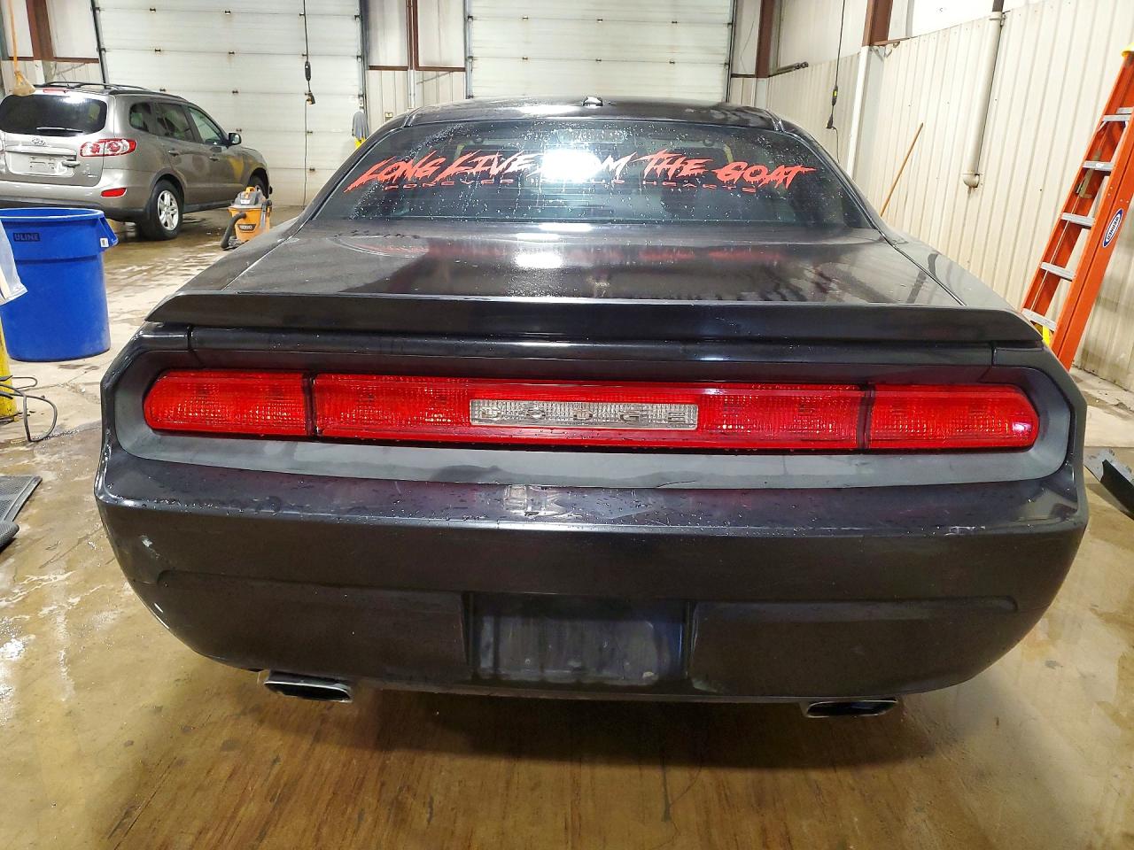 2010 Dodge Challenger R/t Black vin: 2B3CJ5DT7AH322631