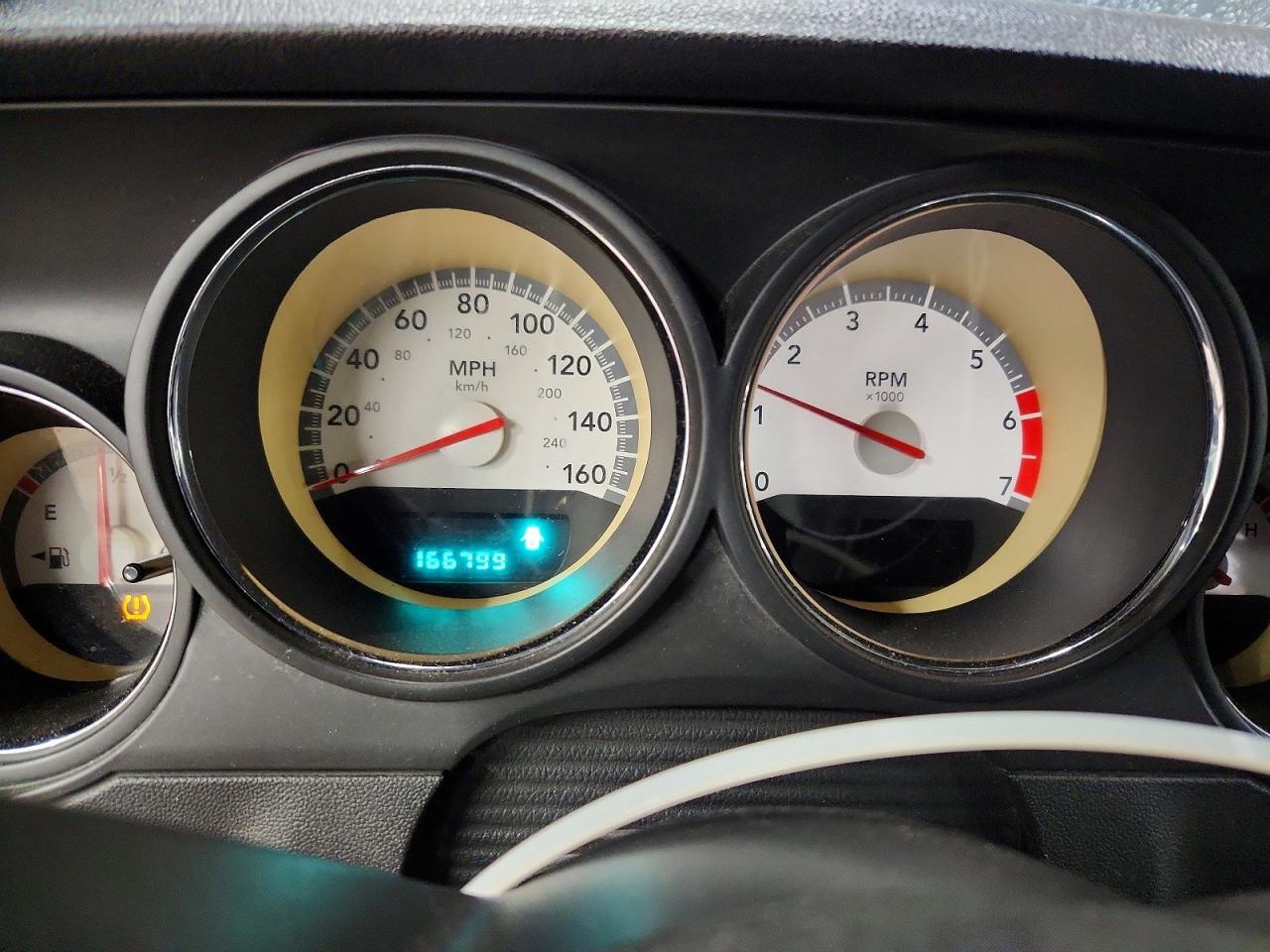 2010 Dodge Challenger R Gray vin: 2B3CJ5DT8AH162792