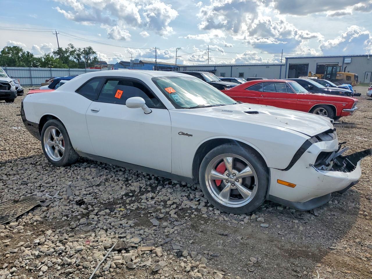 2011 Dodge Challenger R/t White vin: 2B3CJ5DT8BH571327