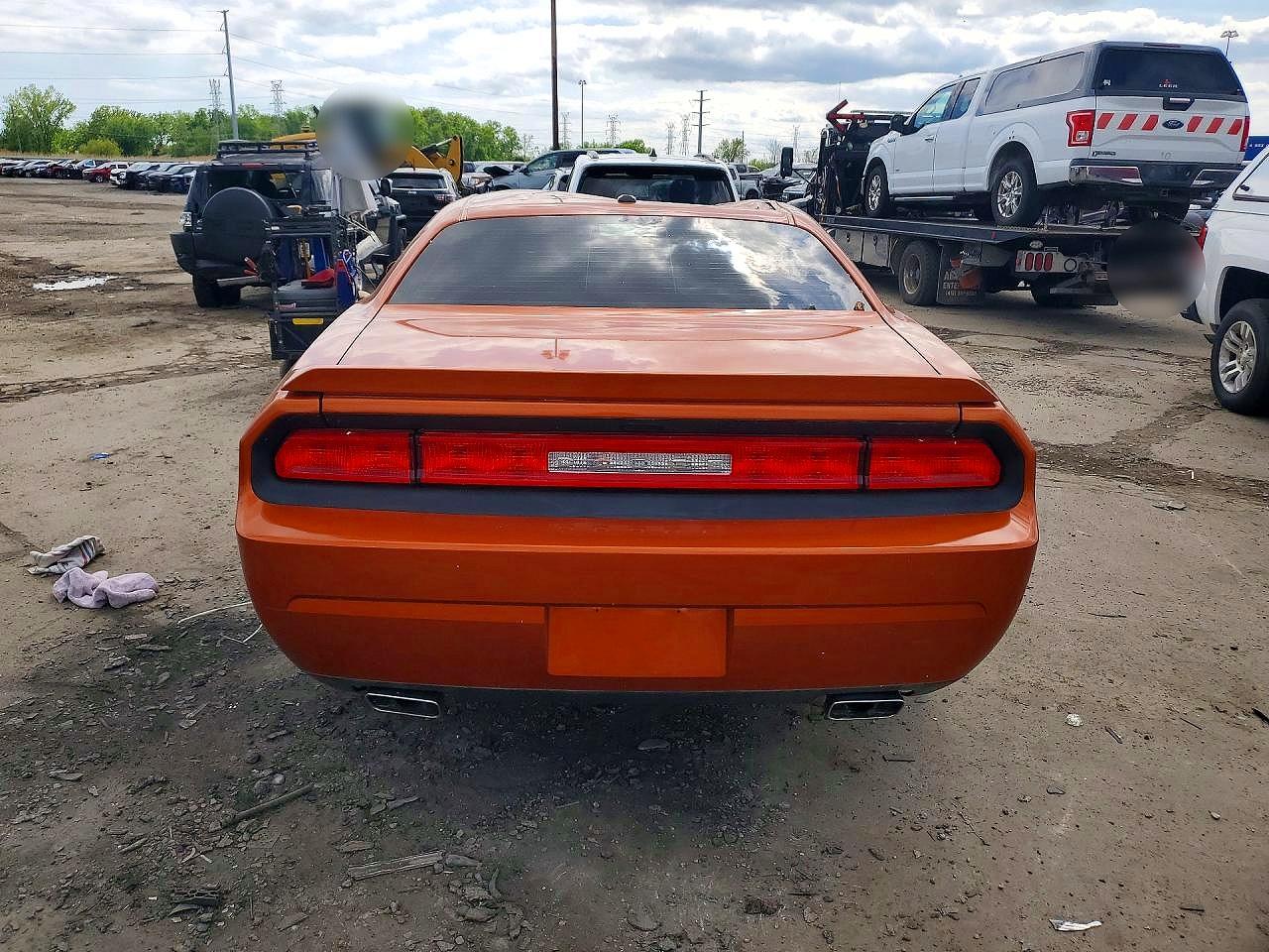 2011 Dodge Challenger R Оранжевый vin: 2B3CJ5DT9BH542712