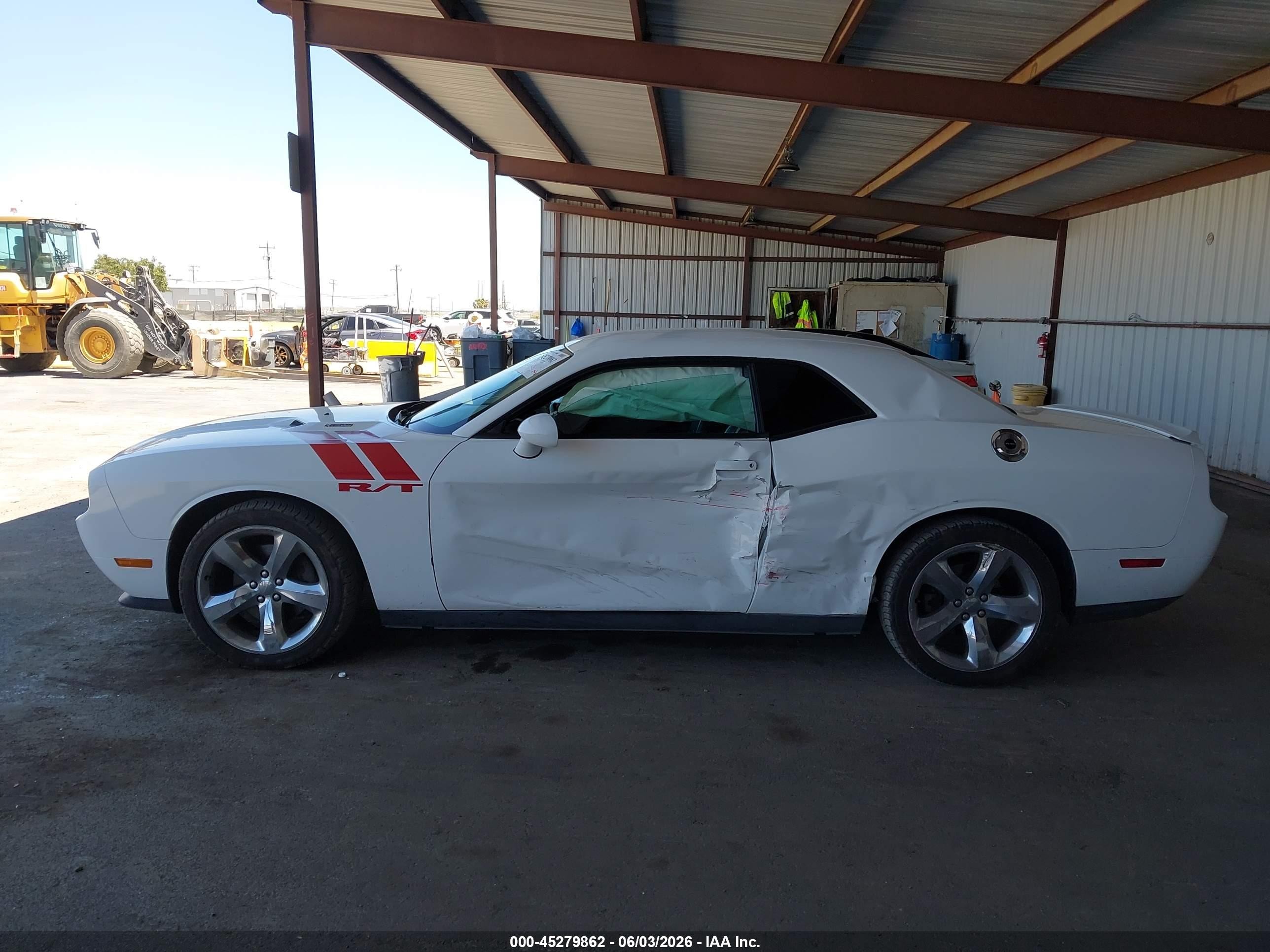 2011 Dodge Challenger R/t White vin: 2B3CJ5DT9BH584572