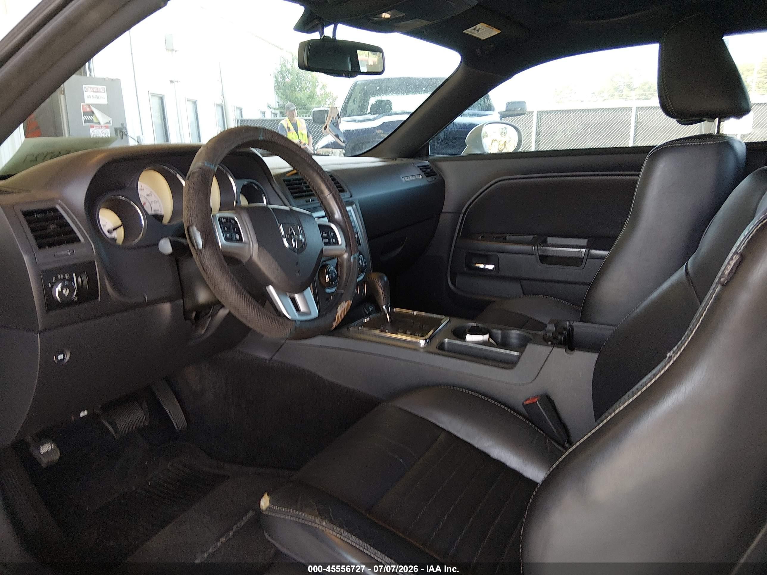 2011 Dodge Challenger R/t White vin: 2B3CJ5DT9BH604819