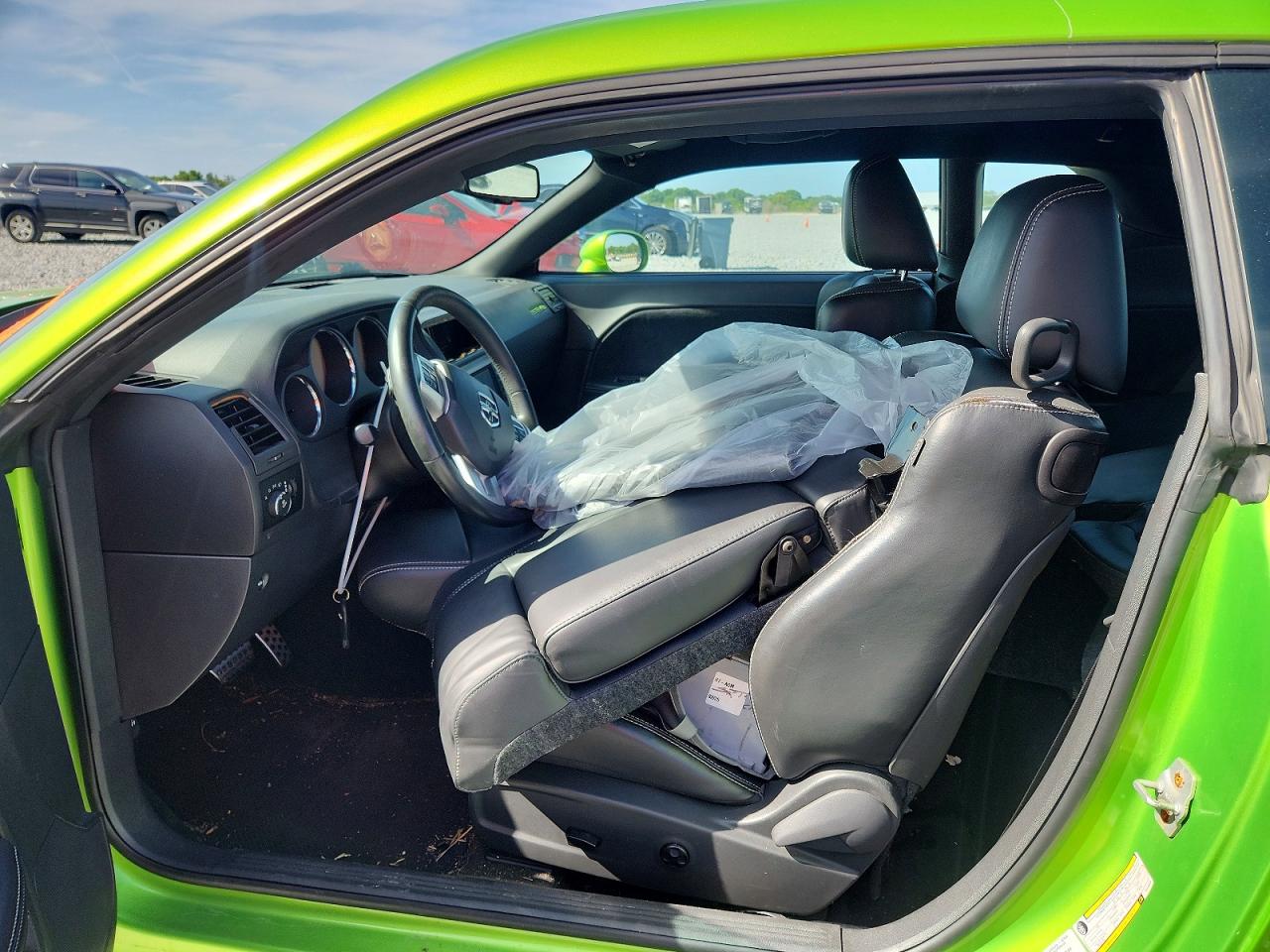 2011 Dodge Challenger Srt-8 Green vin: 2B3CJ7DJ3BH589633