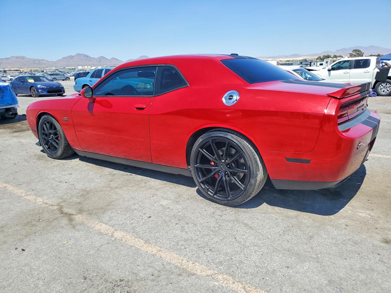 2011 Dodge Challenger Srt-8 Red vin: 2B3CJ7DJ4BH560089