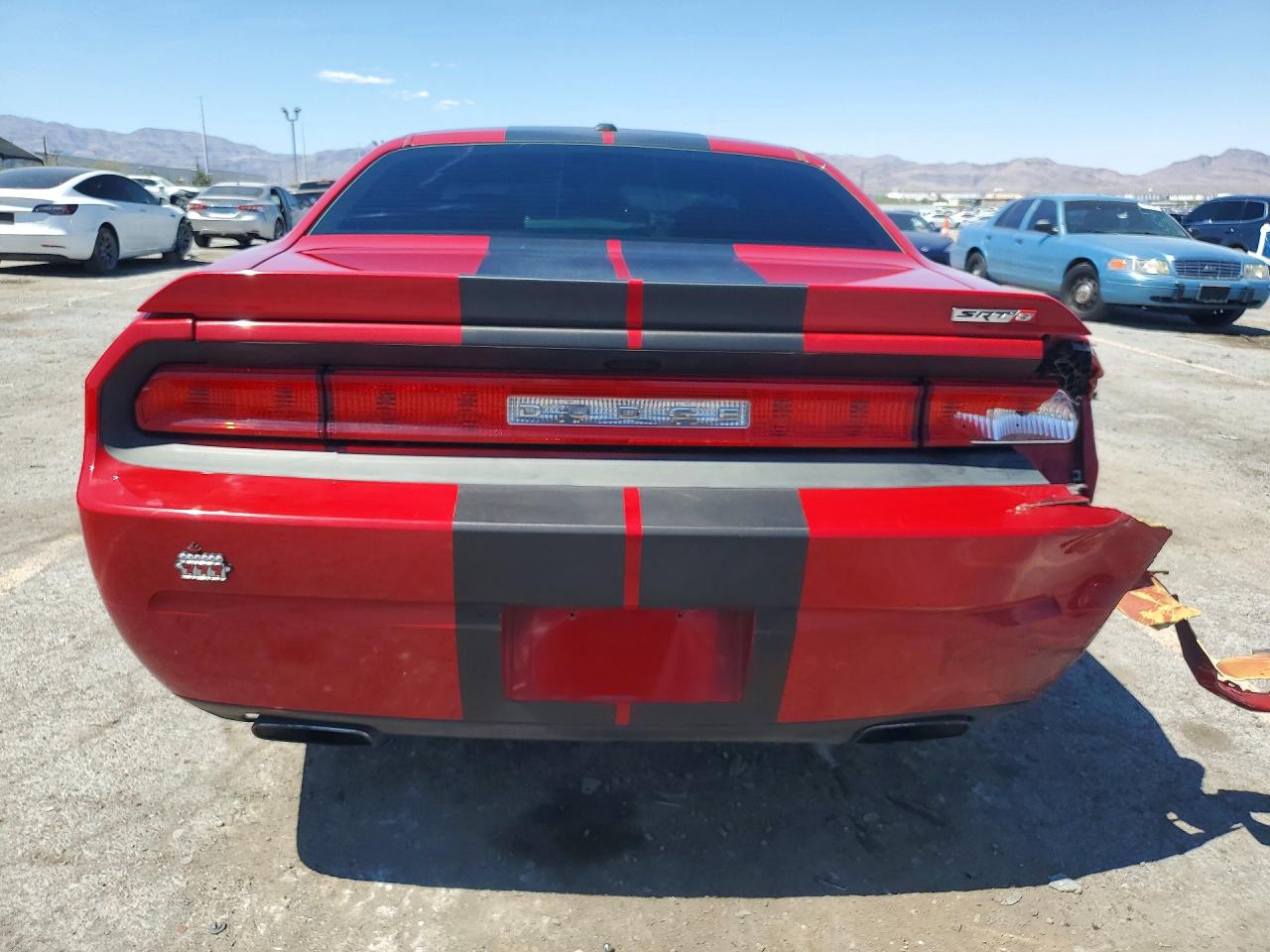 2011 Dodge Challenger Srt-8 Red vin: 2B3CJ7DJ4BH560089