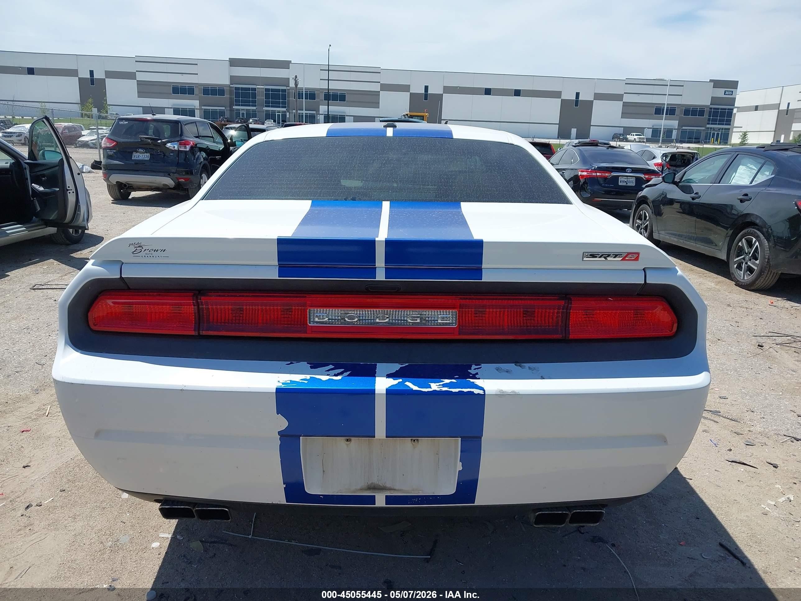 2011 Dodge Challenger Srt8 Белый vin: 2B3CJ7DJ7BH509783