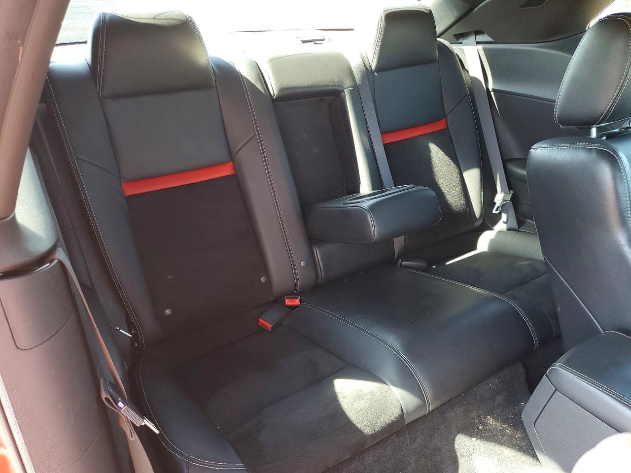 2010 Dodge Challenger Srt-8 Red vin: 2B3CJ7DW4AH115703