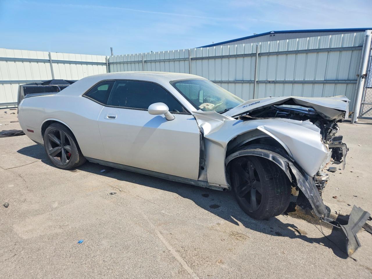 2010 Dodge Challenger Srt-8 Silver vin: 2B3CJ7DW9AH110318