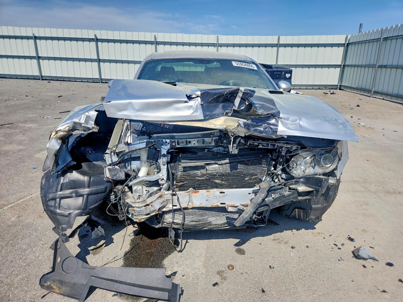 2010 Dodge Challenger Srt-8 Silver vin: 2B3CJ7DW9AH110318
