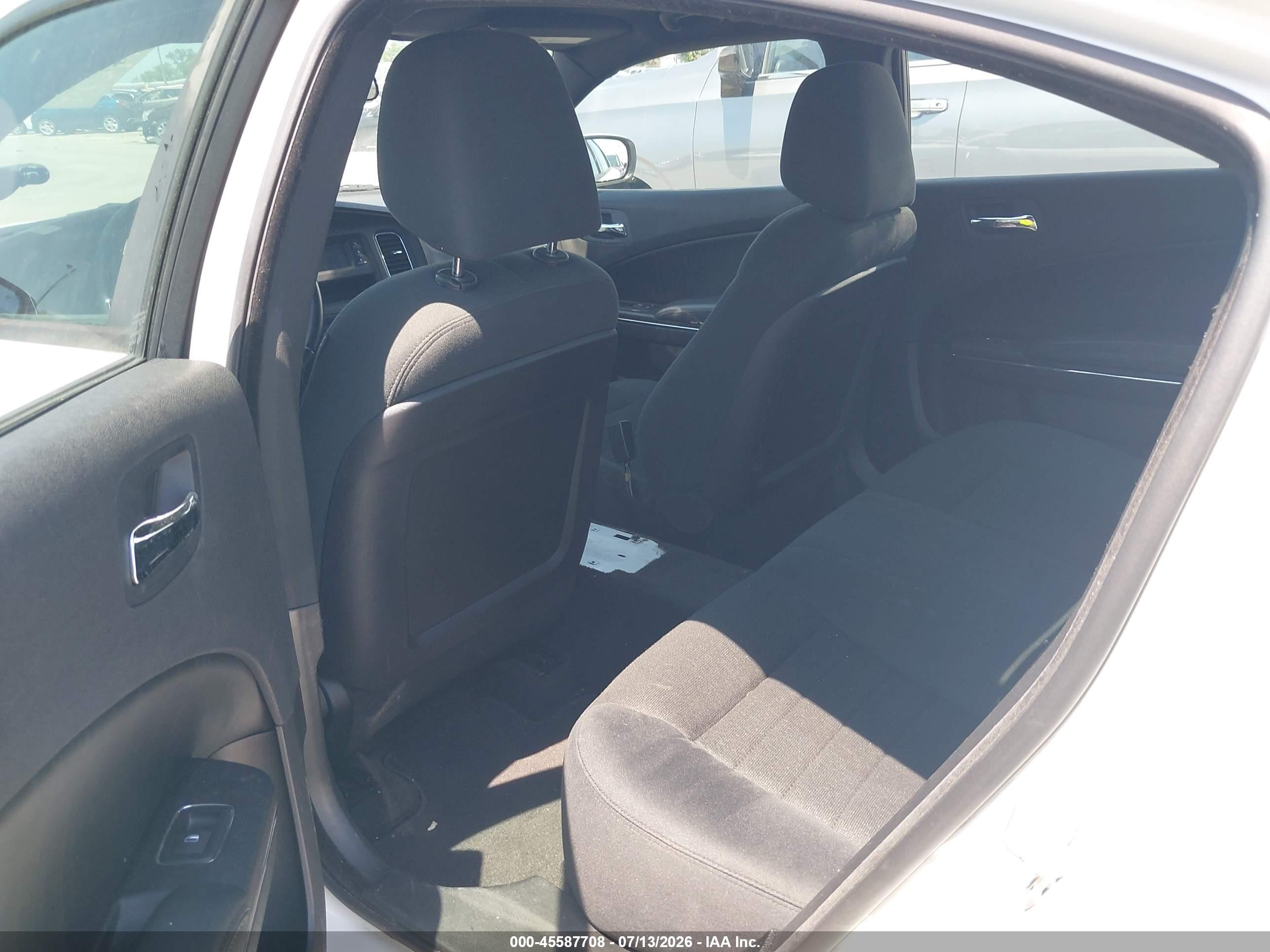 2011 Dodge Charger Police White vin: 2B3CL1CT4BH582233