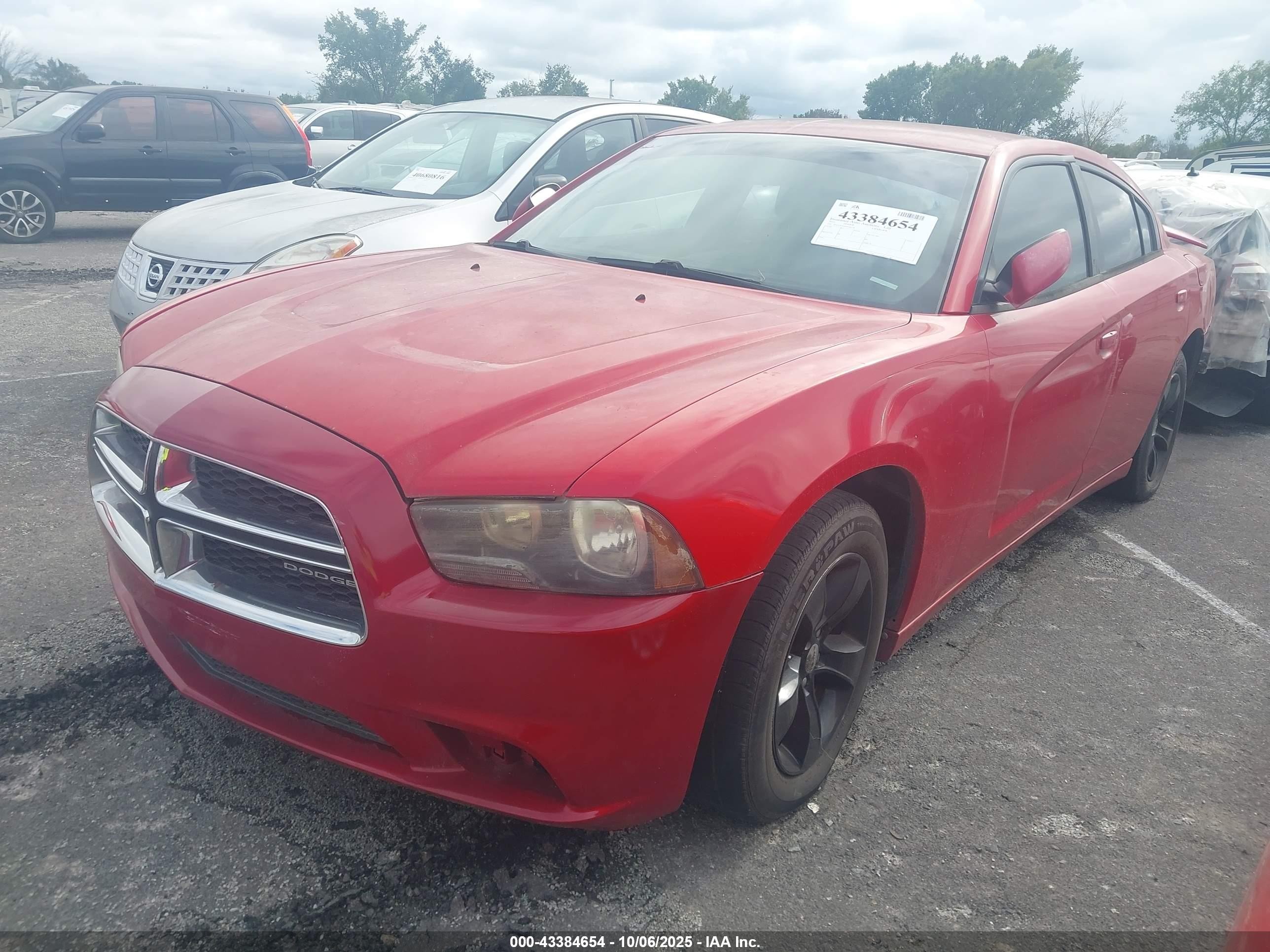2011 Dodge Charger   Red vin: 2B3CL3CG0BH504238