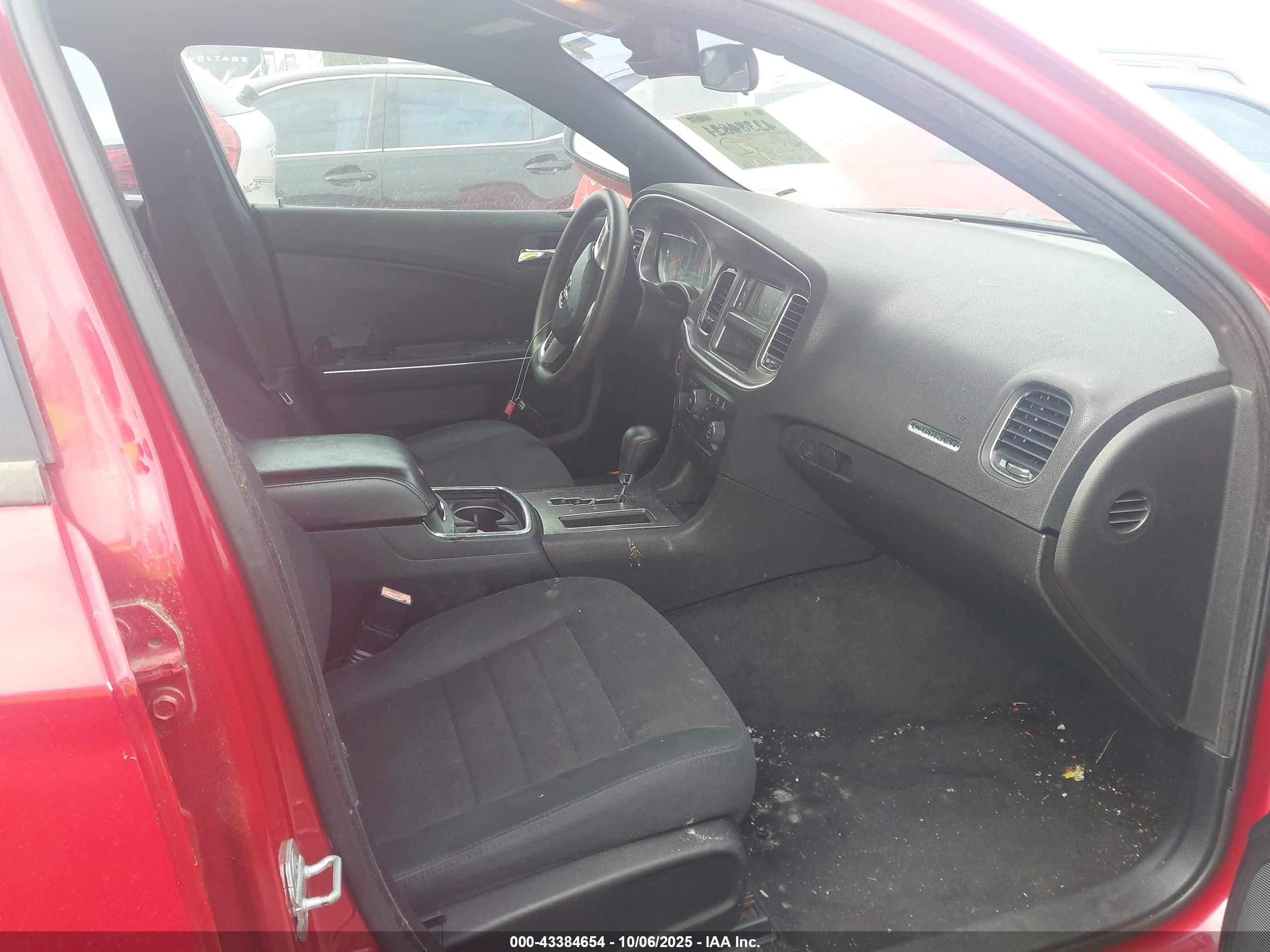 2011 Dodge Charger   Red vin: 2B3CL3CG0BH504238