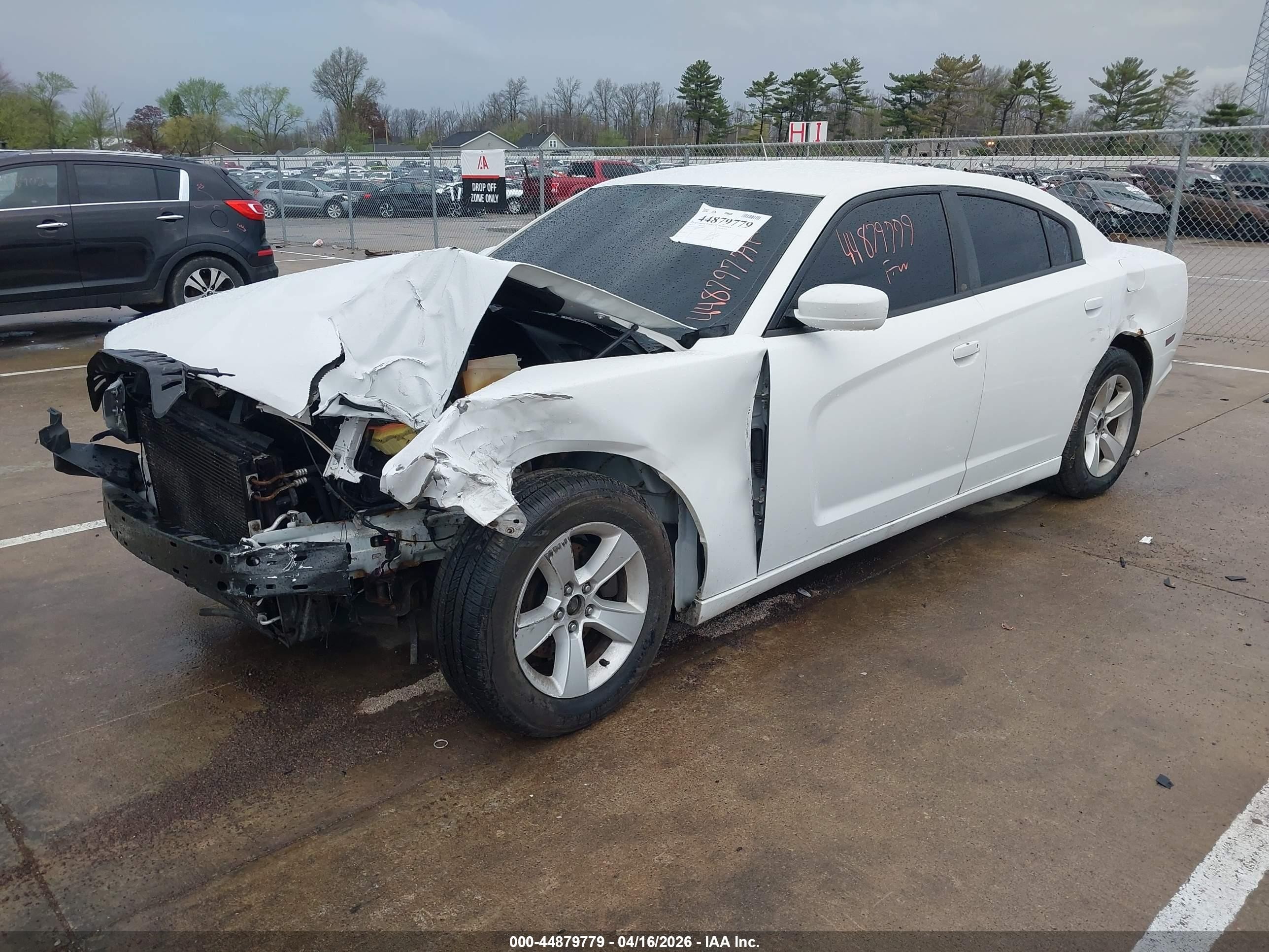 2011 Dodge Charger   Белый vin: 2B3CL3CG0BH506491