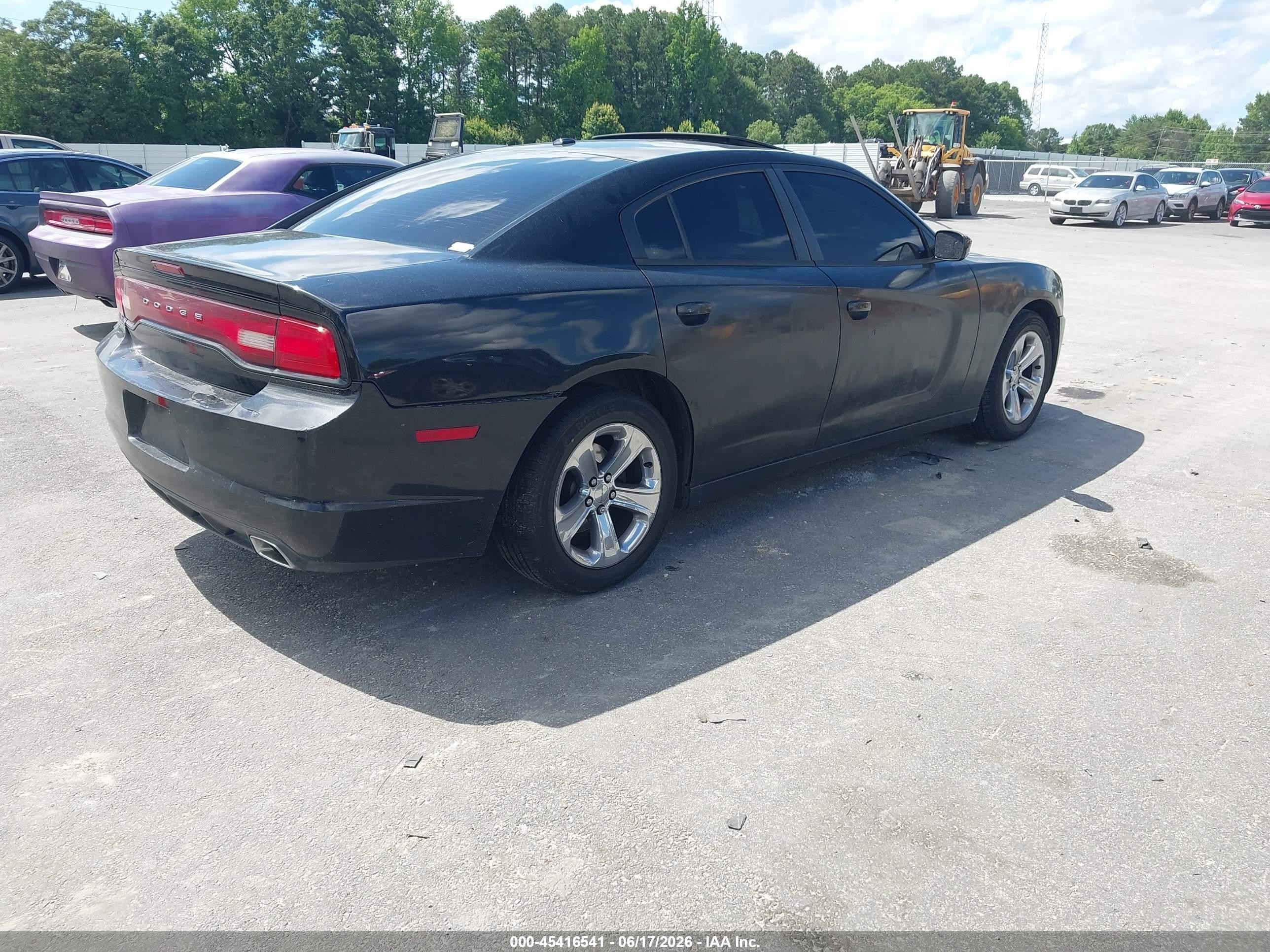 2011 Dodge Charger   Black vin: 2B3CL3CG1BH593401