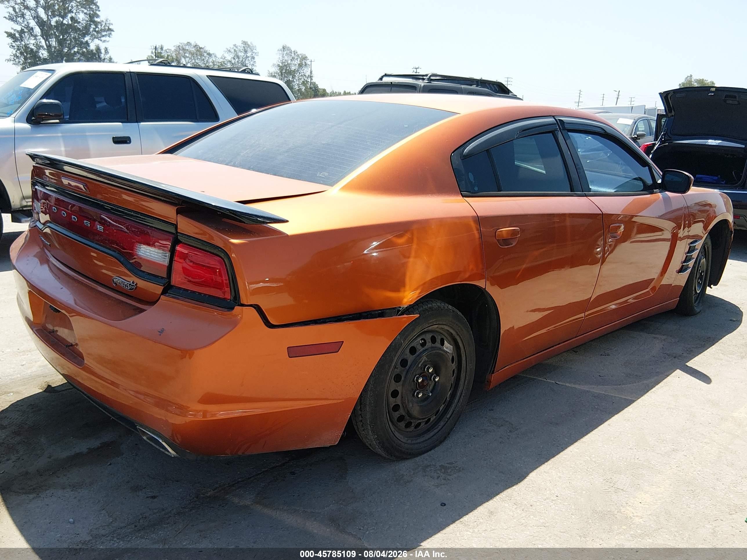 2011 Dodge Charger   Orange vin: 2B3CL3CG2BH505424