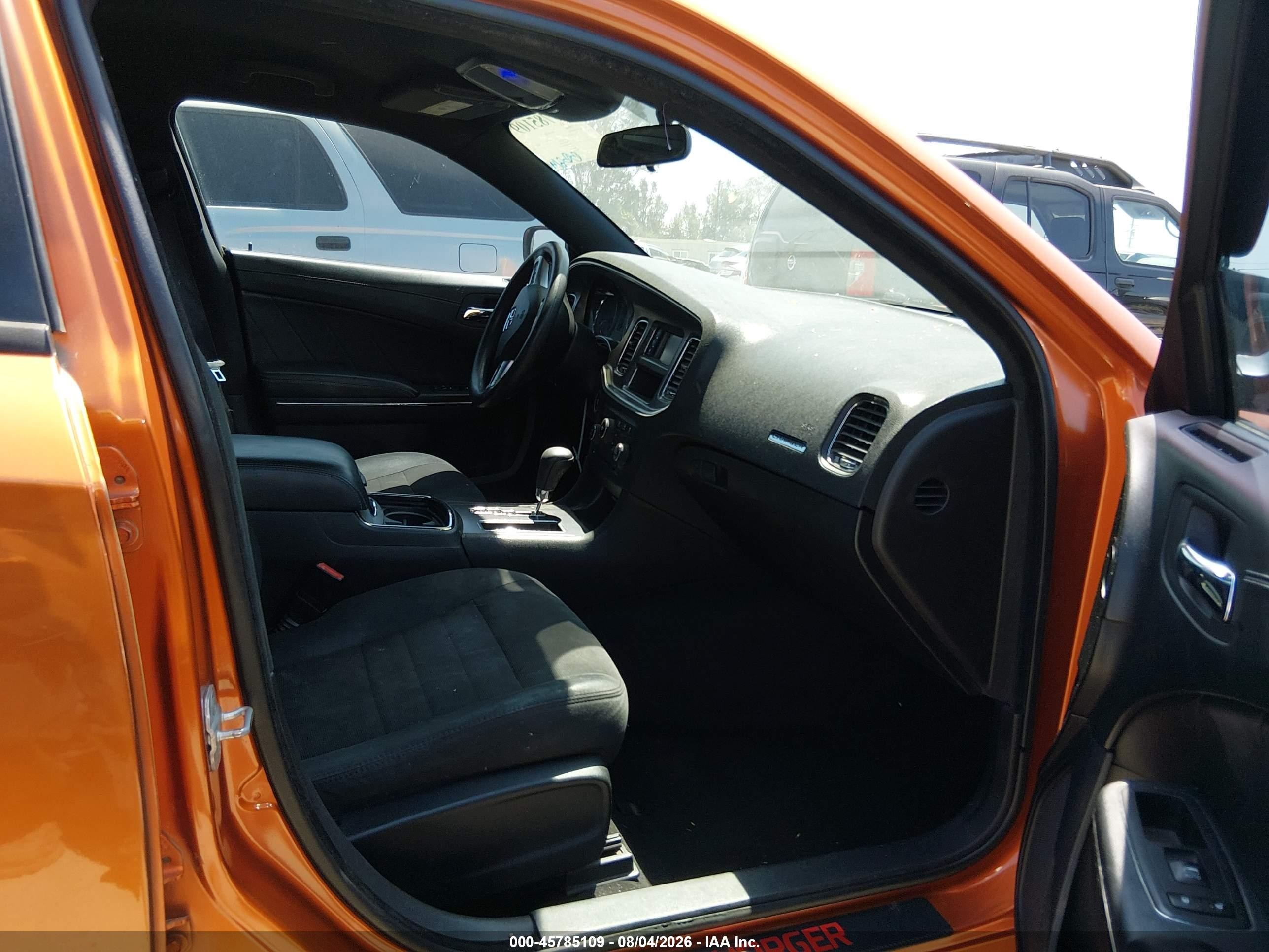 2011 Dodge Charger   Orange vin: 2B3CL3CG2BH505424