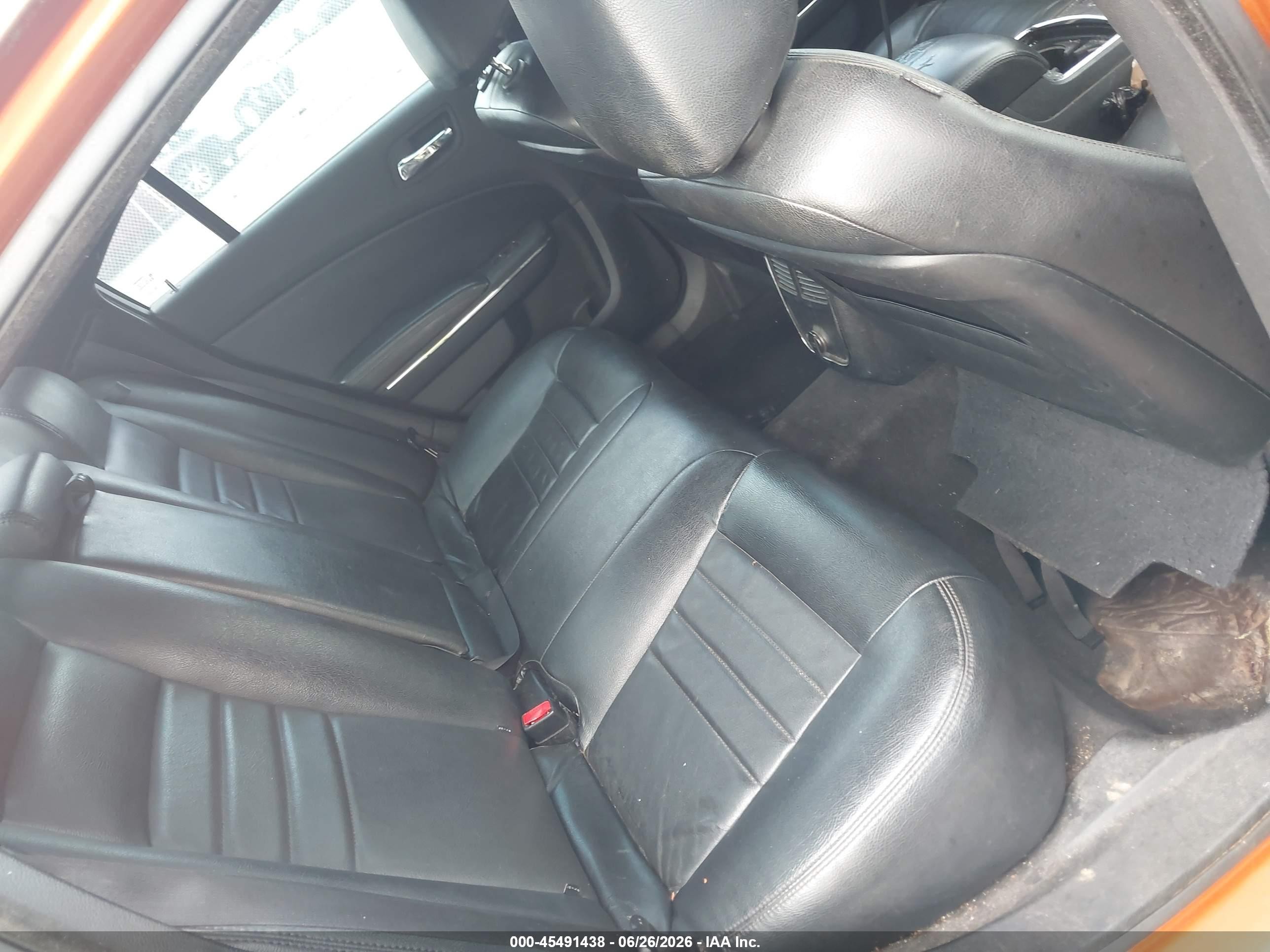 2011 Dodge Charger   Orange vin: 2B3CL3CG2BH513832