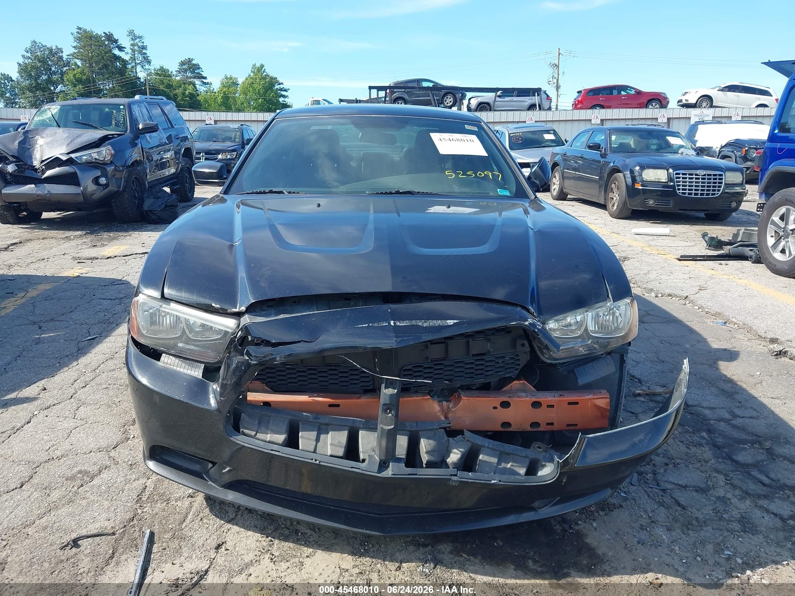 2011 Dodge Charger   Black vin: 2B3CL3CG3BH525097