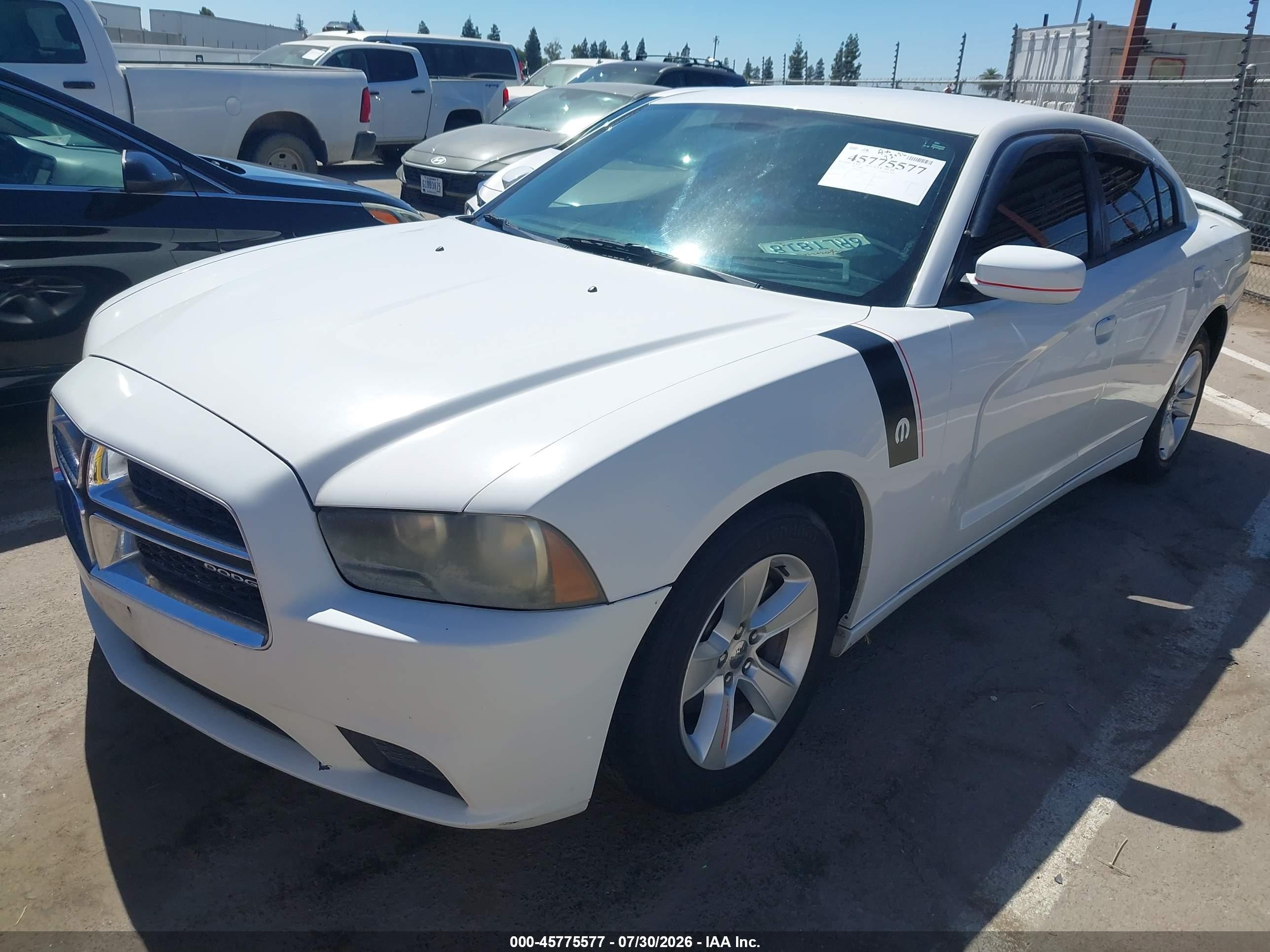 2011 Dodge Charger   White vin: 2B3CL3CG3BH548282