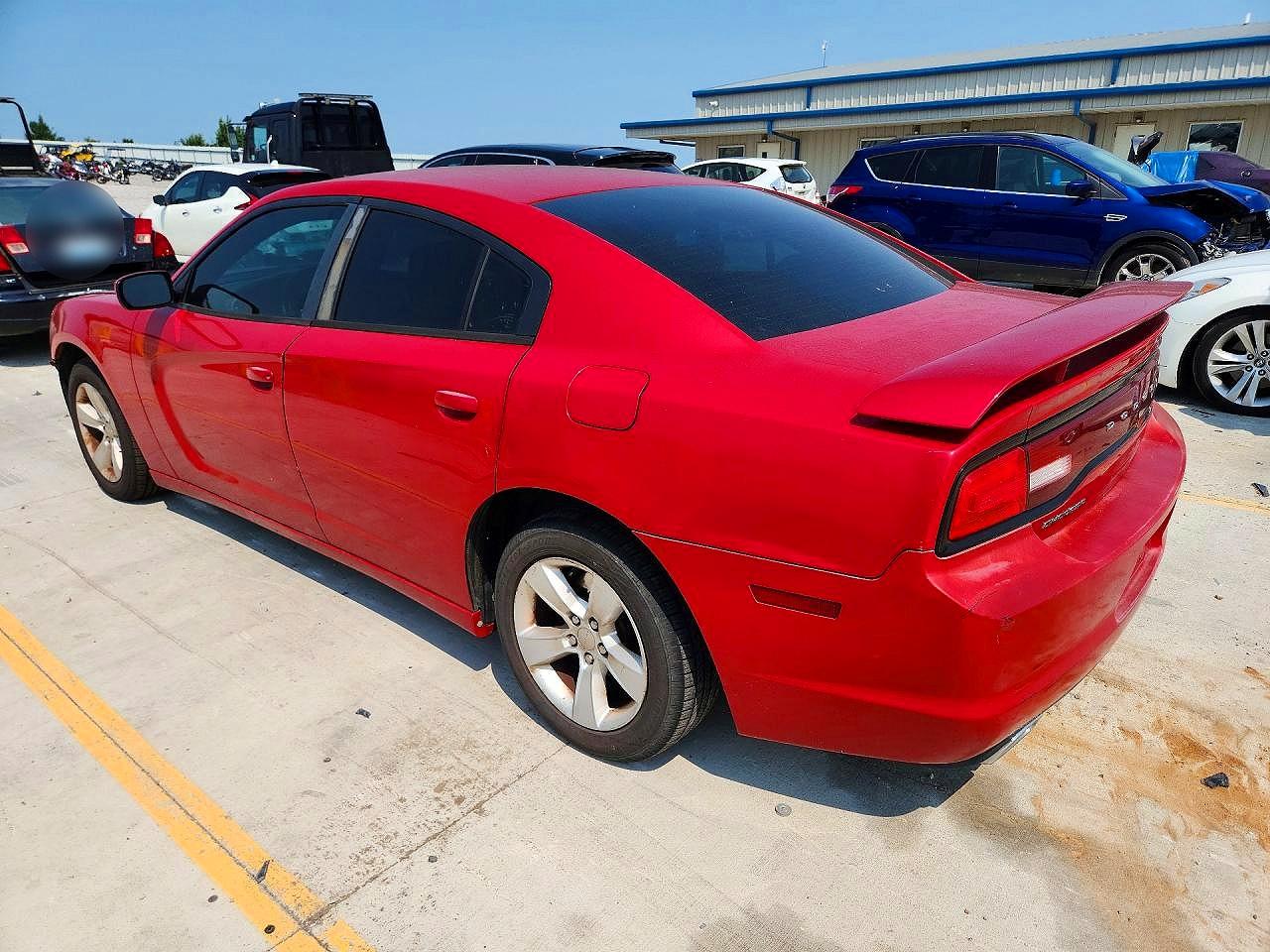 2011 Dodge Charger Красный vin: 2B3CL3CG3BH553403