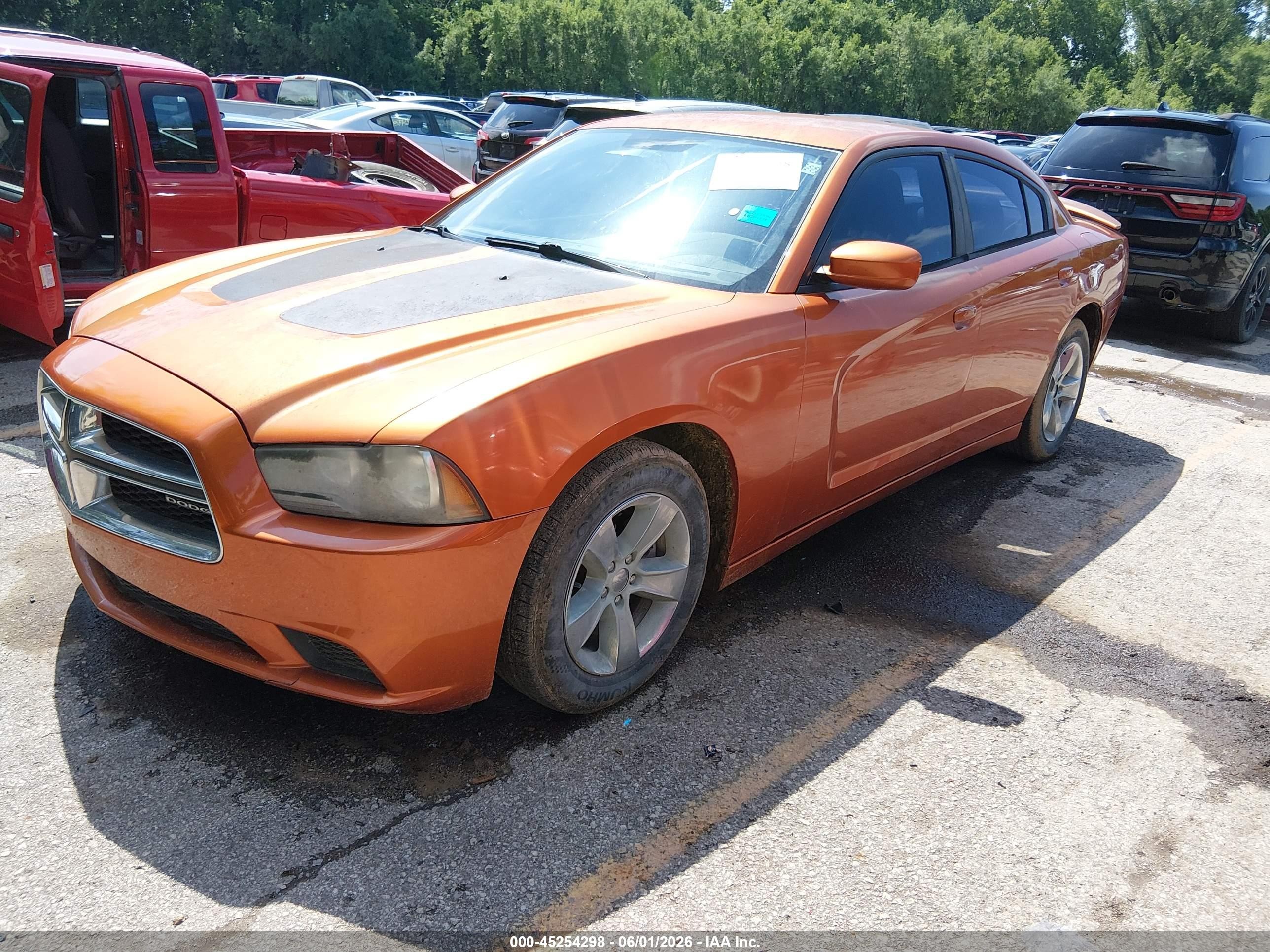 2011 Dodge Charger   Orange vin: 2B3CL3CG3BH567298