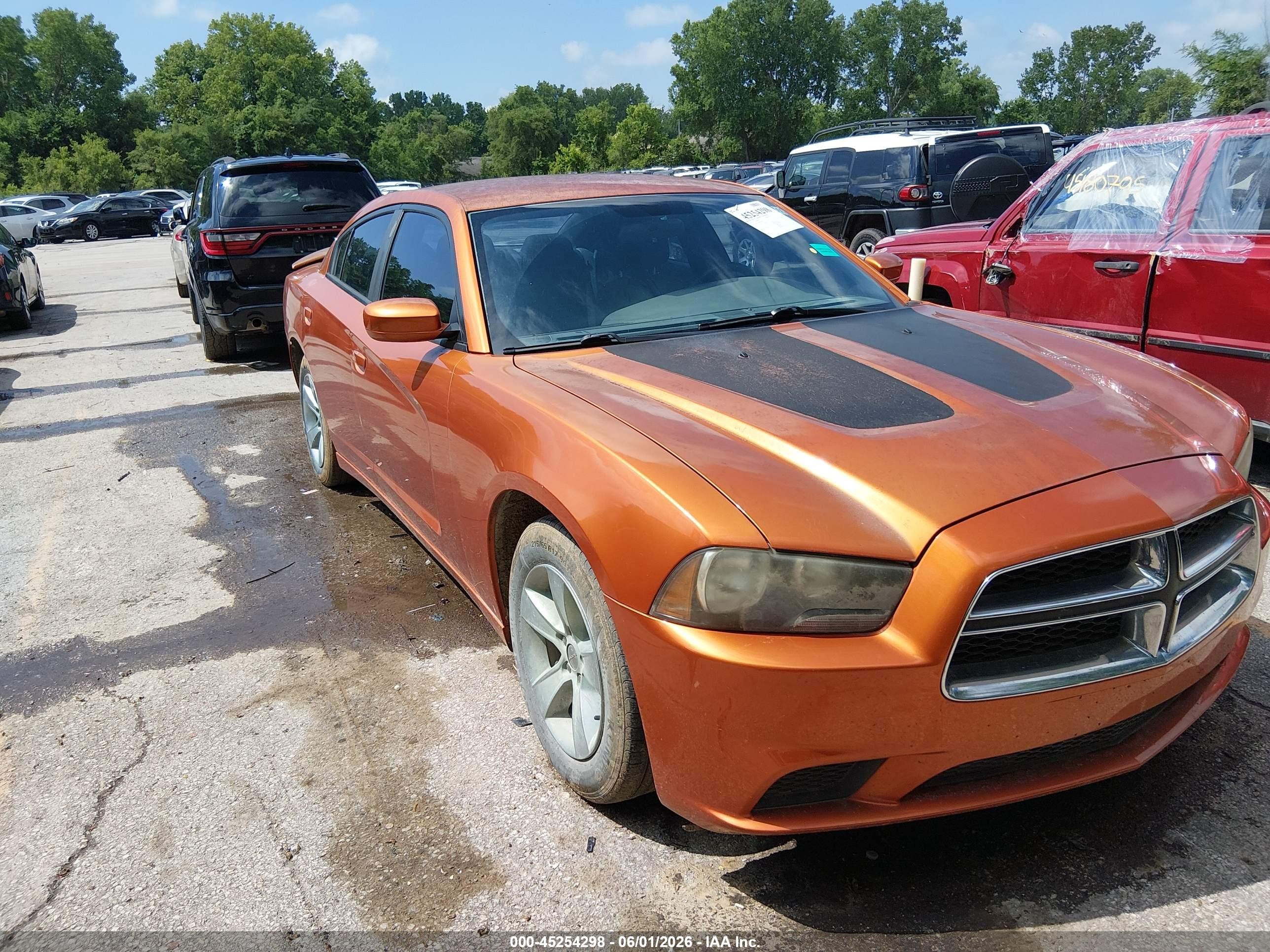 2011 Dodge Charger   Orange vin: 2B3CL3CG3BH567298