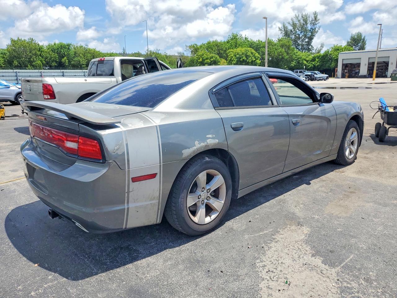 2011 Dodge Charger Серый vin: 2B3CL3CG3BH607444