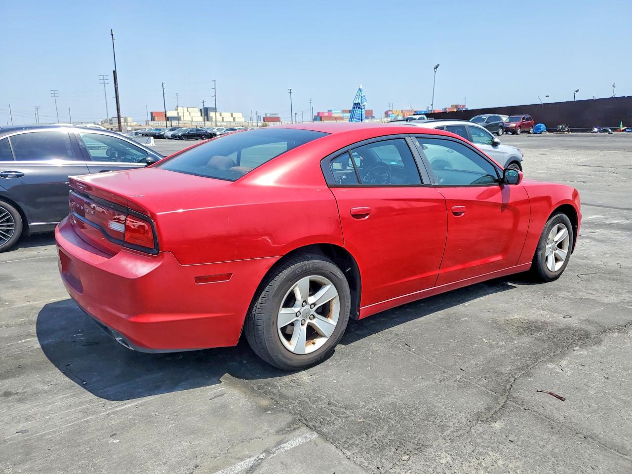 2011 Dodge Charger Red vin: 2B3CL3CG4BH512102