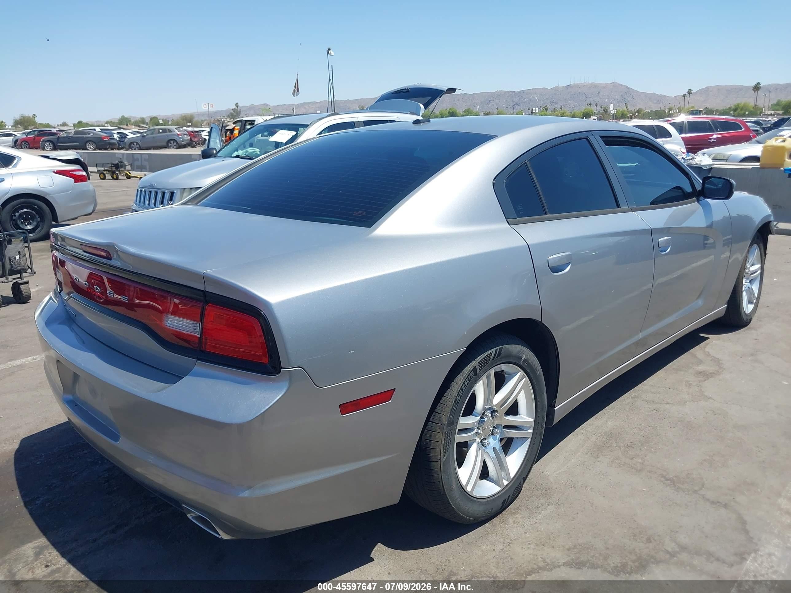2011 Dodge Charger Silver vin: 2B3CL3CG4BH532219