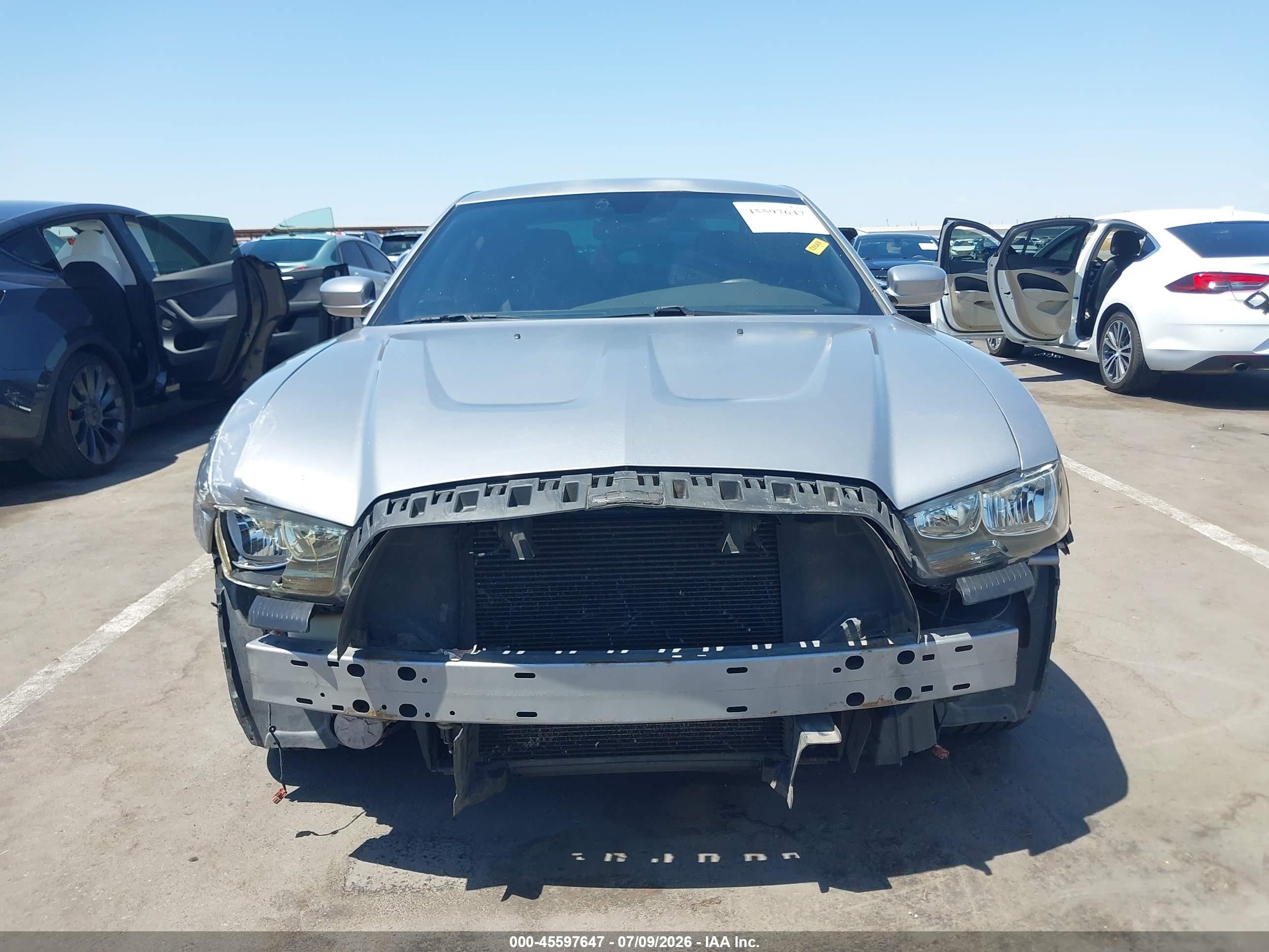 2011 Dodge Charger Silver vin: 2B3CL3CG4BH532219