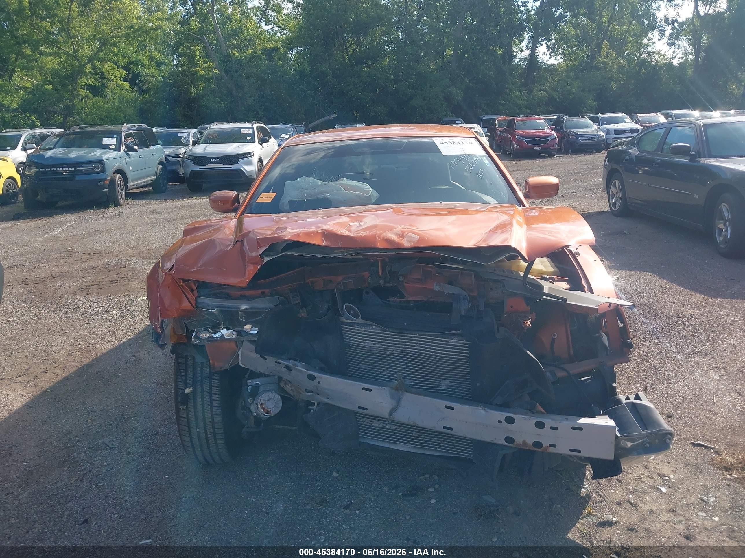 2011 Dodge Charger   Orange vin: 2B3CL3CG4BH566399