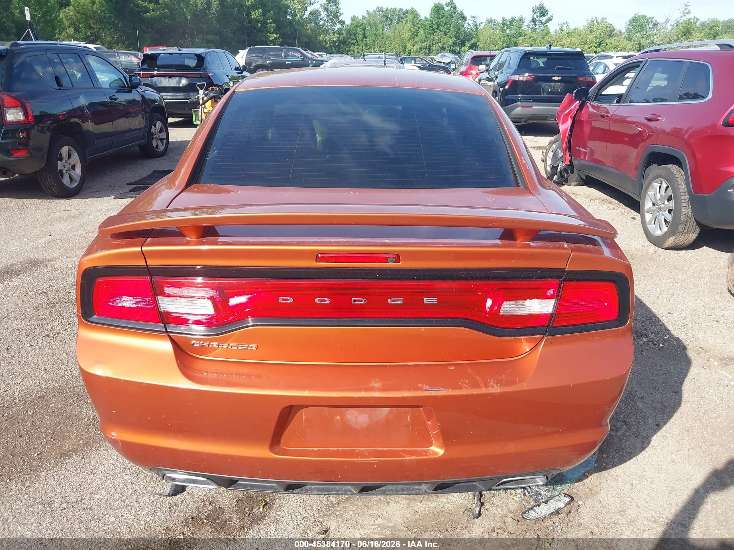 2011 Dodge Charger   Orange vin: 2B3CL3CG4BH566399