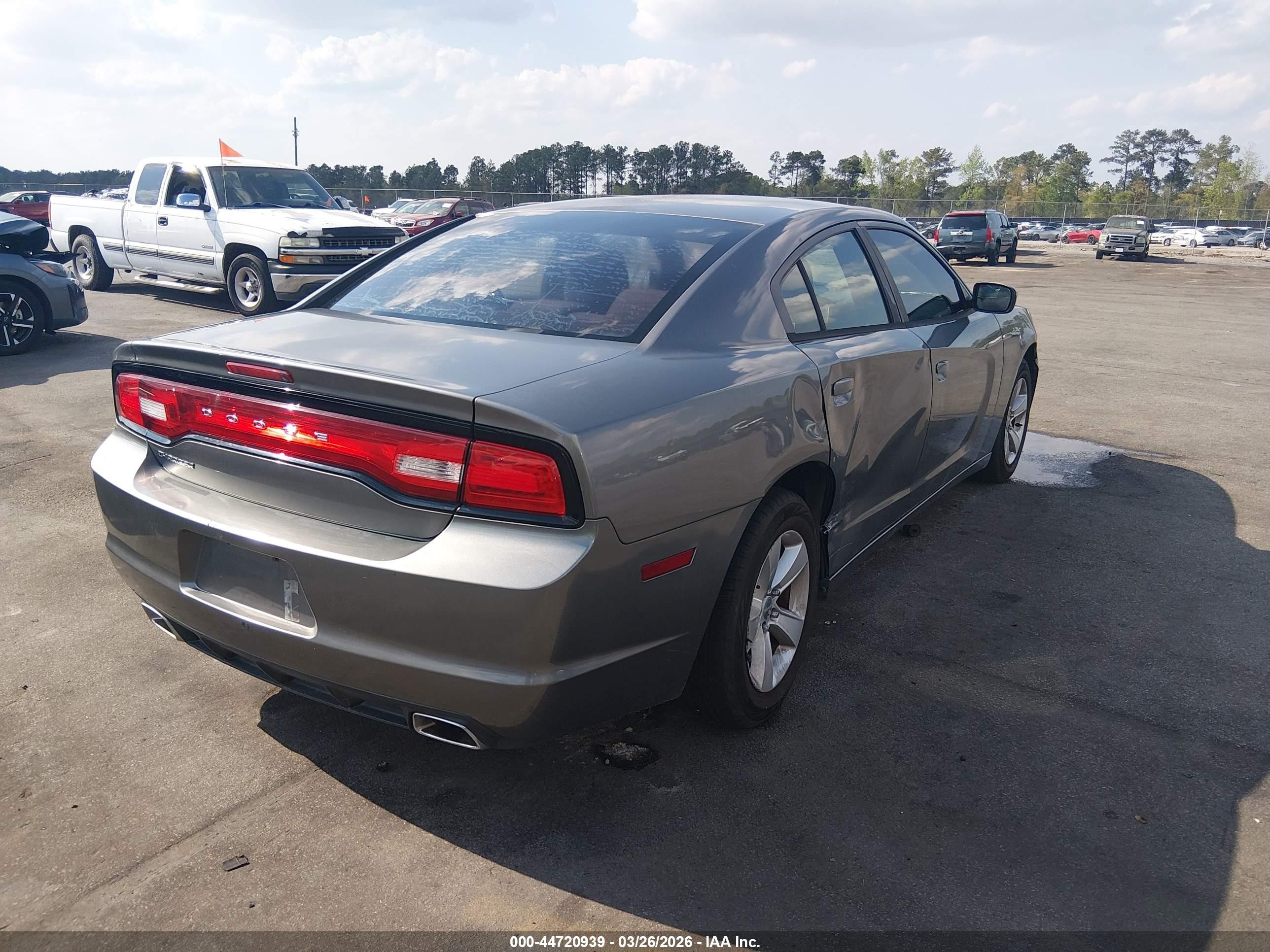 2011 Dodge Charger   Серый vin: 2B3CL3CG4BH577130